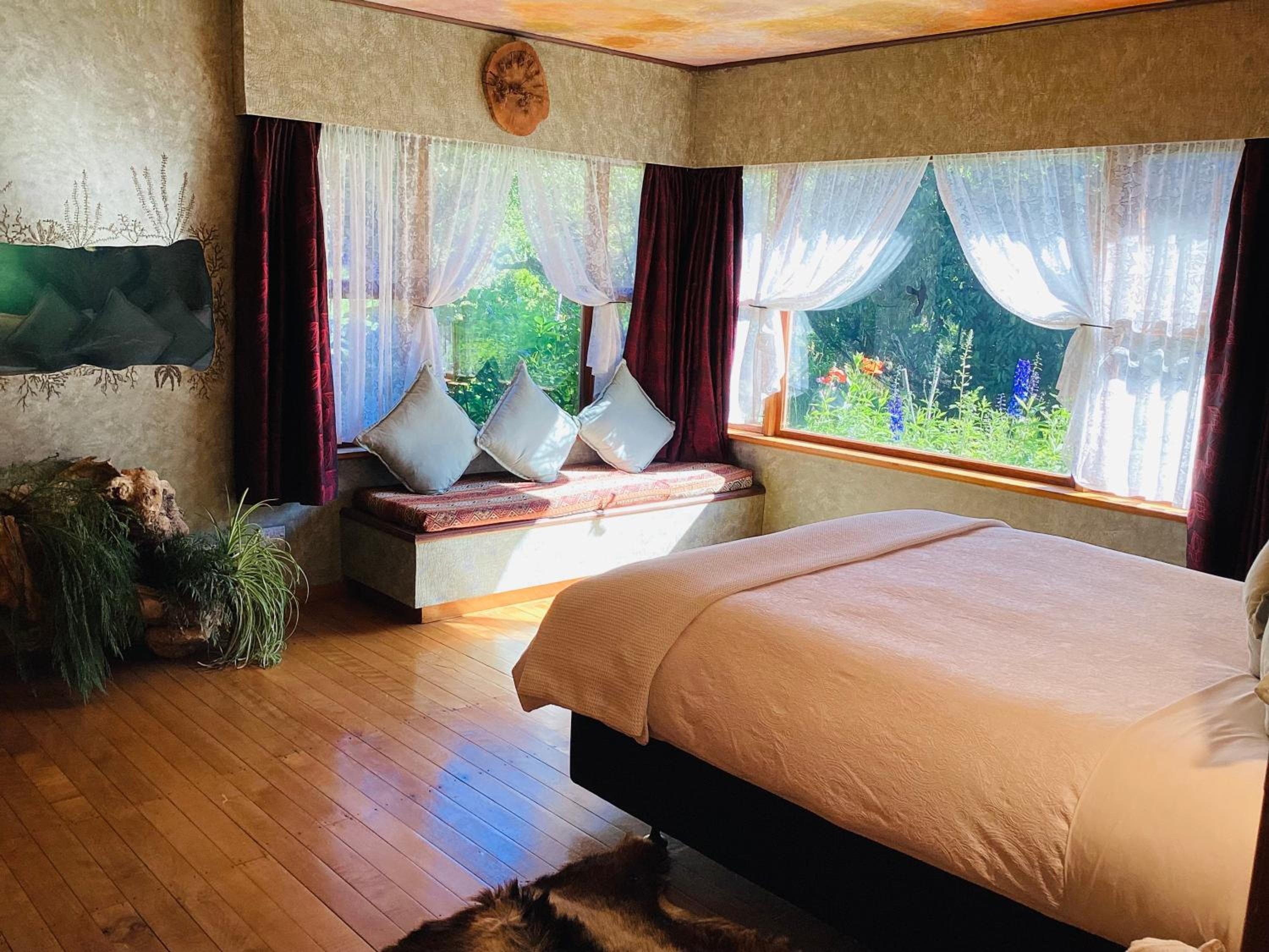 Little Paradise Lodge