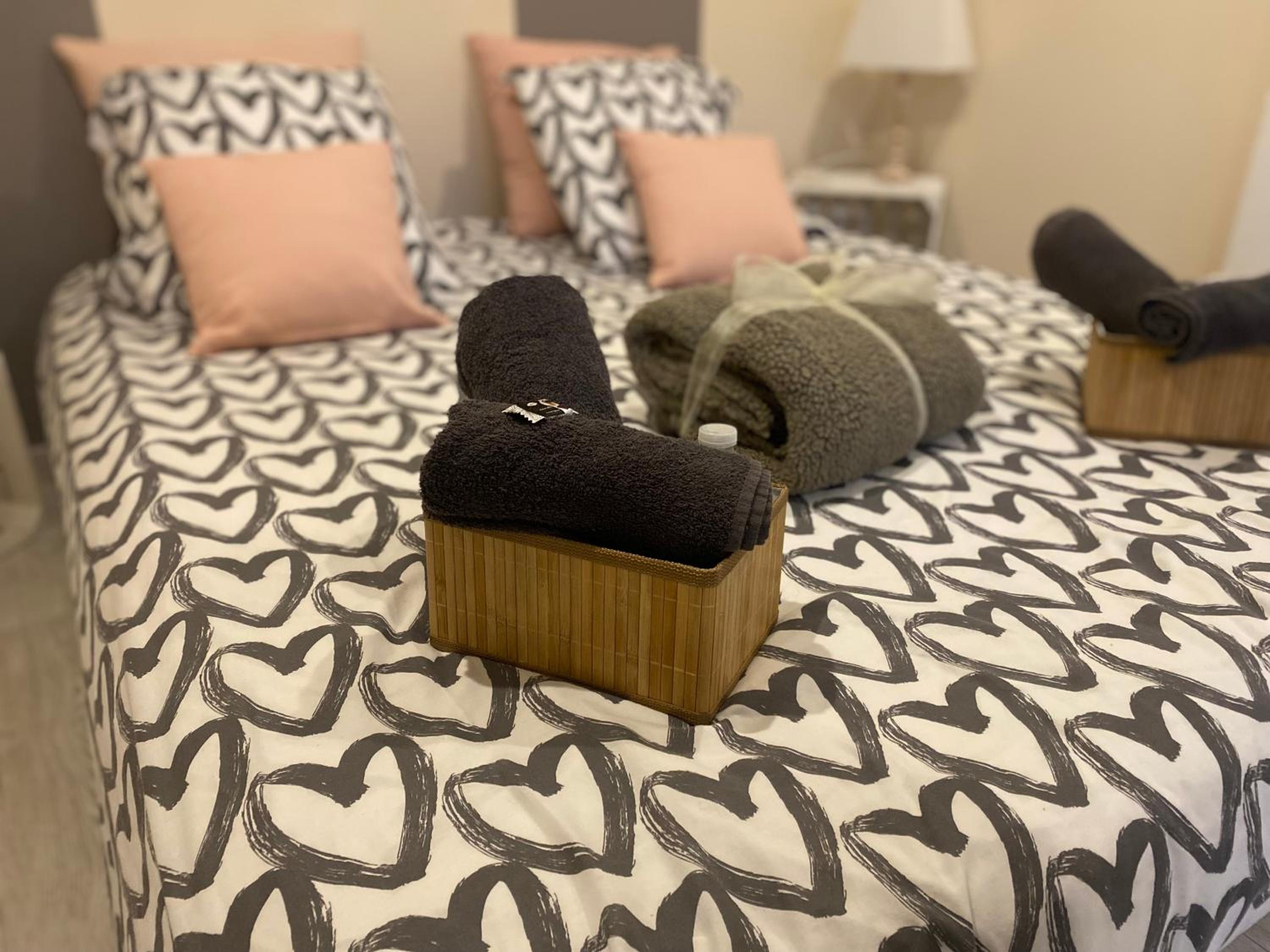 Hotel Séverine Guest Rooms - Image 1