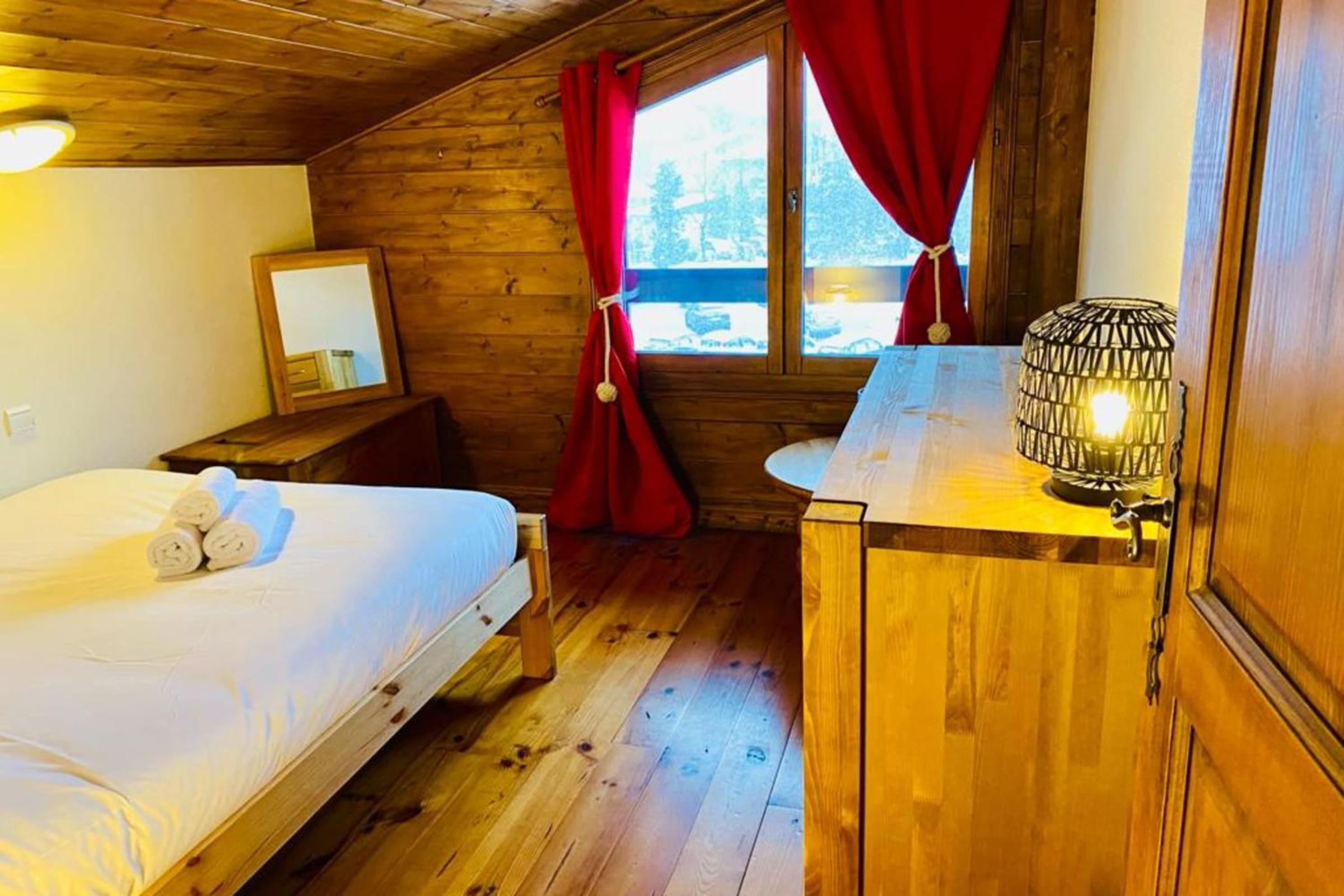 Mont Blanc View Apt In The Heart Of Chamonix