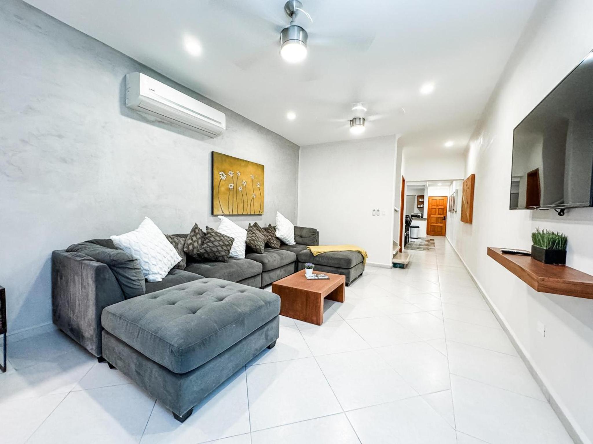 MAGIC, 3 Bedroom PH & Private Pool view 5
