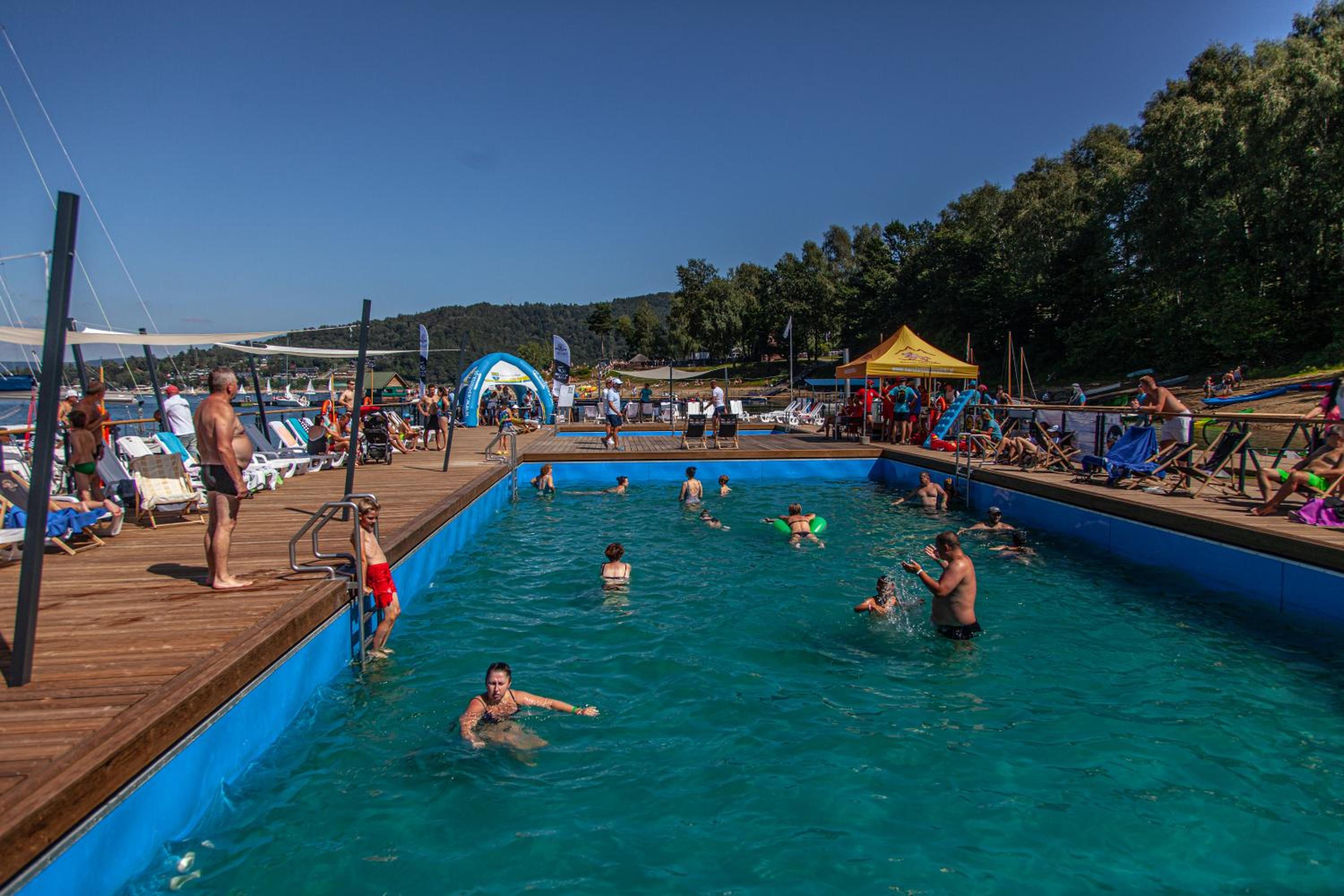 swimming pool