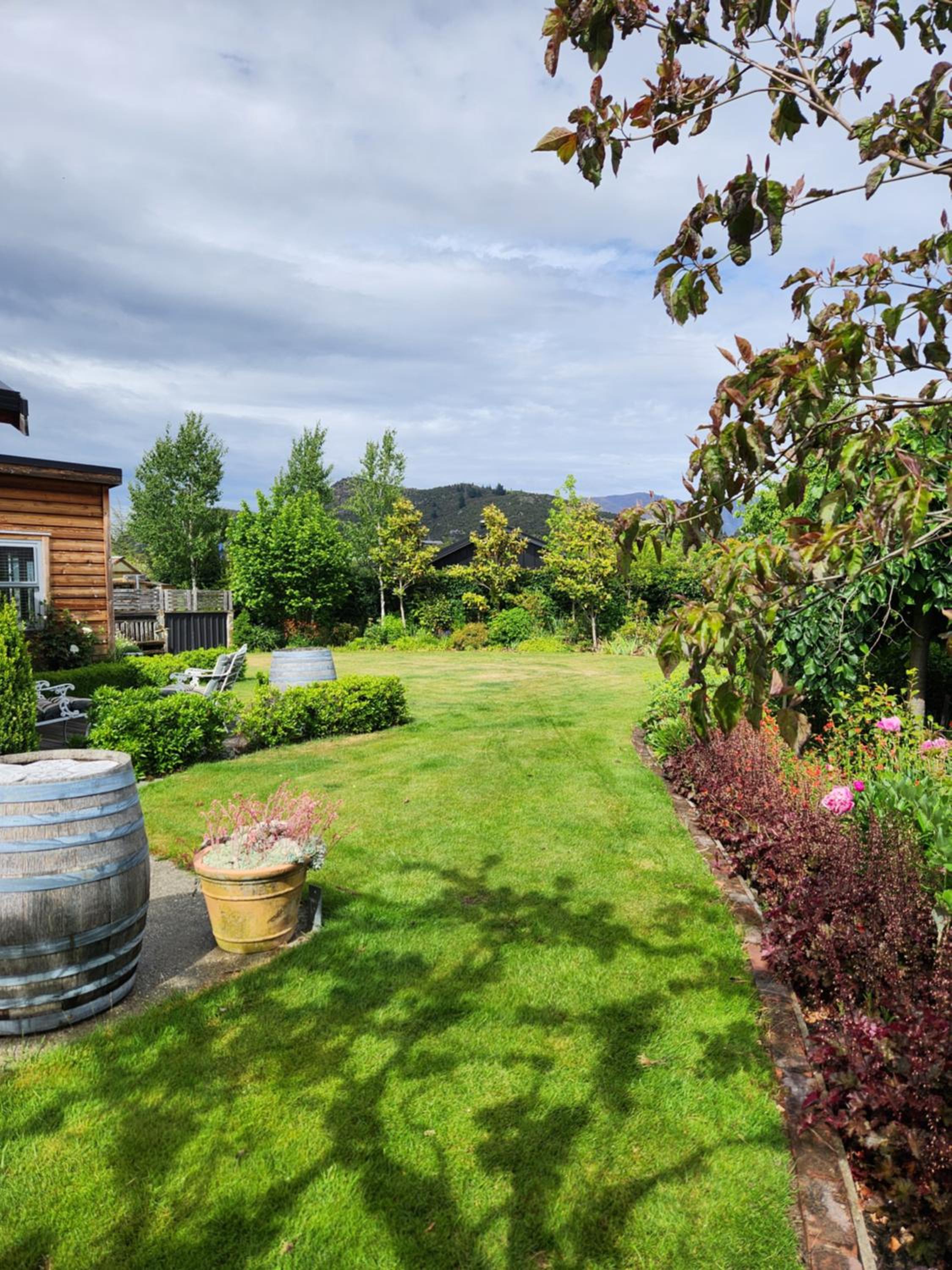 Hikuwai Cottage view 4