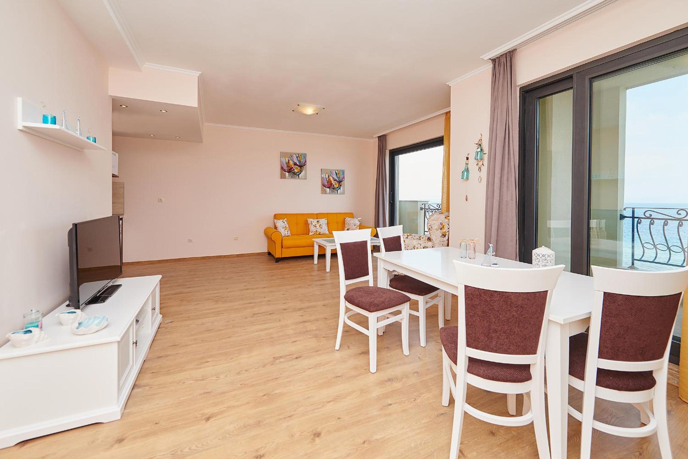 Pomorie Seafront Apartments view 4