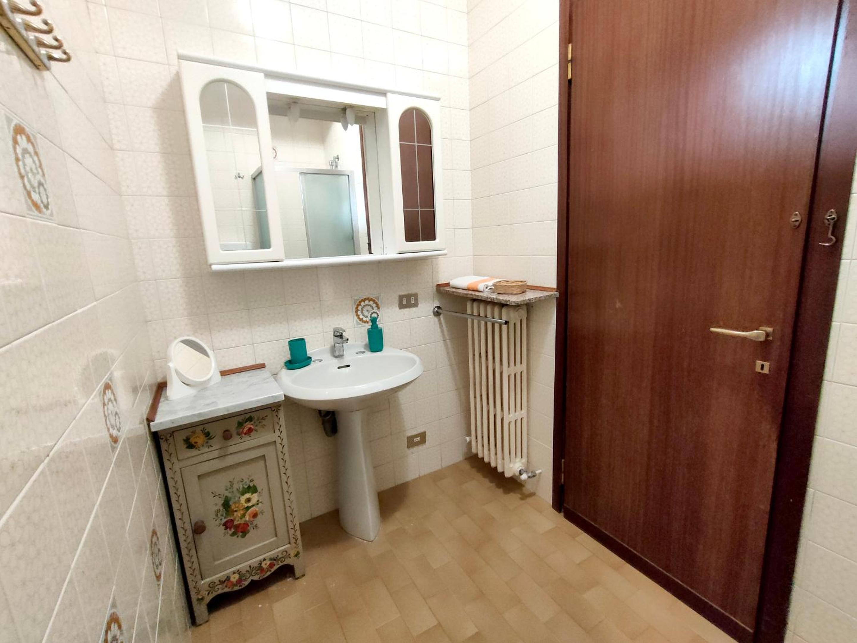 2 bedrooms appartement with enclosed garden and wifi at Arona 3 km away from the beach