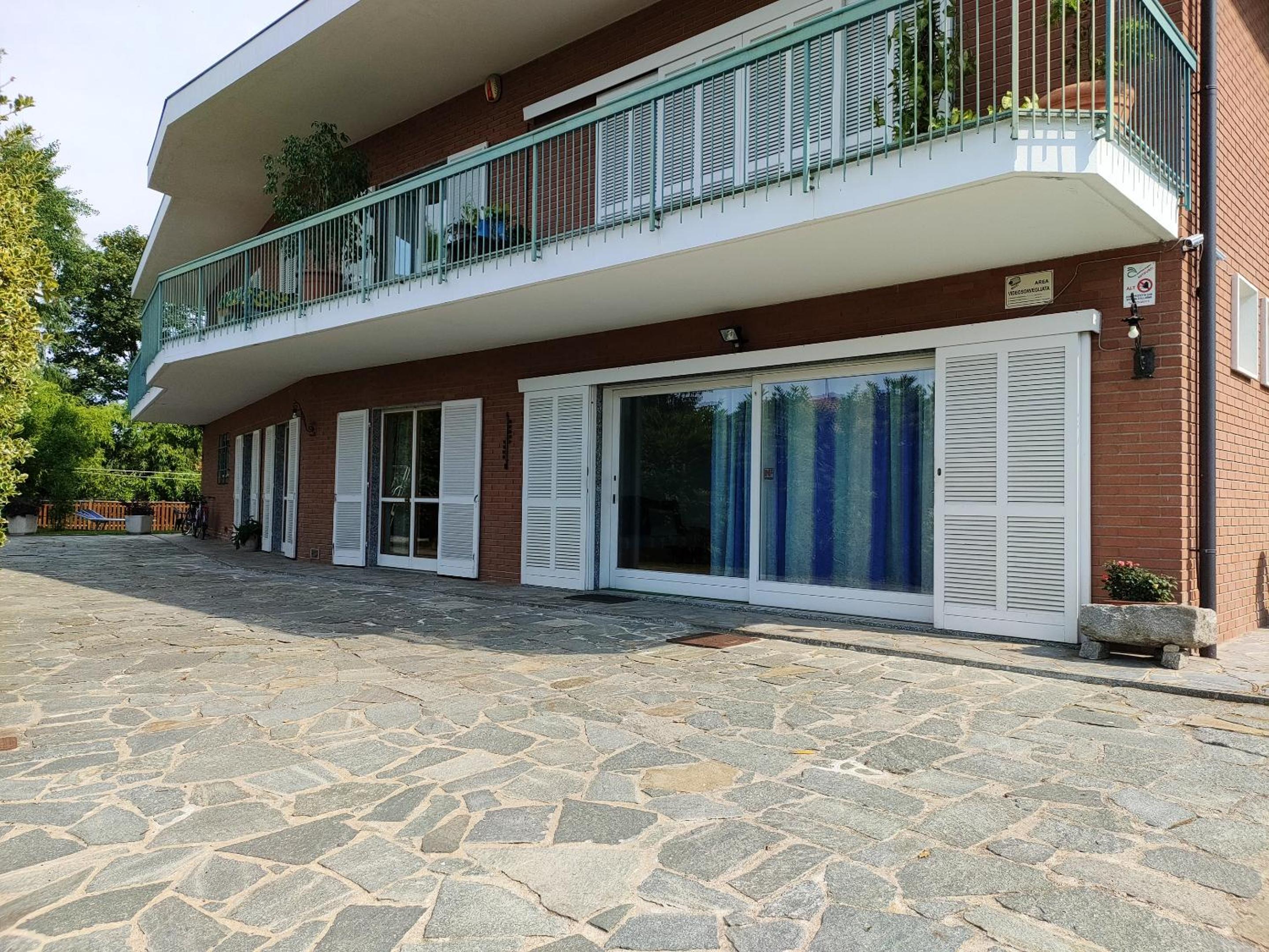 2 bedrooms appartement with enclosed garden and wifi at Arona 3 km away from the beach