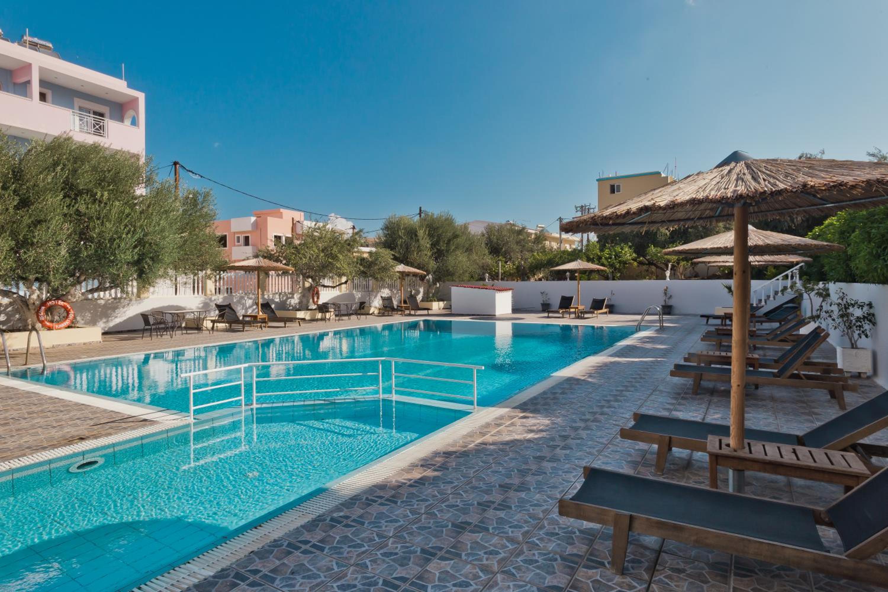 swimming pool
