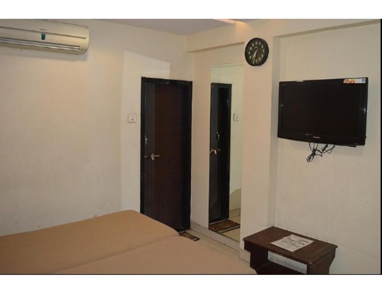Hotel Relax Inn, Surat, Gujarat