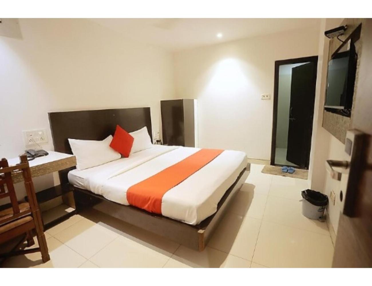Hotel Relax Inn, Surat, Gujarat