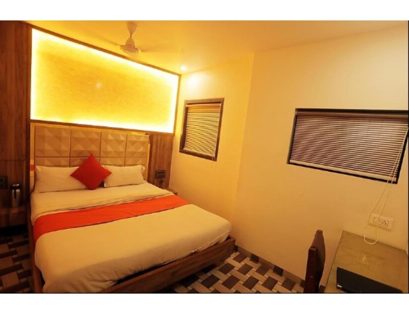 Hotel Relax Inn, Surat, Gujarat