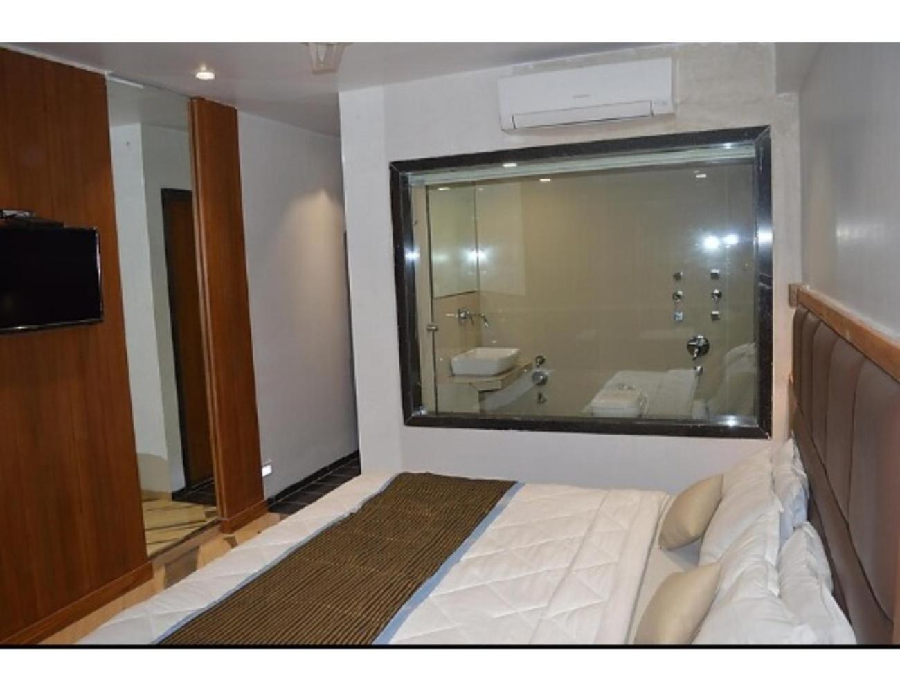 Hotel Relax Inn, Surat, Gujarat