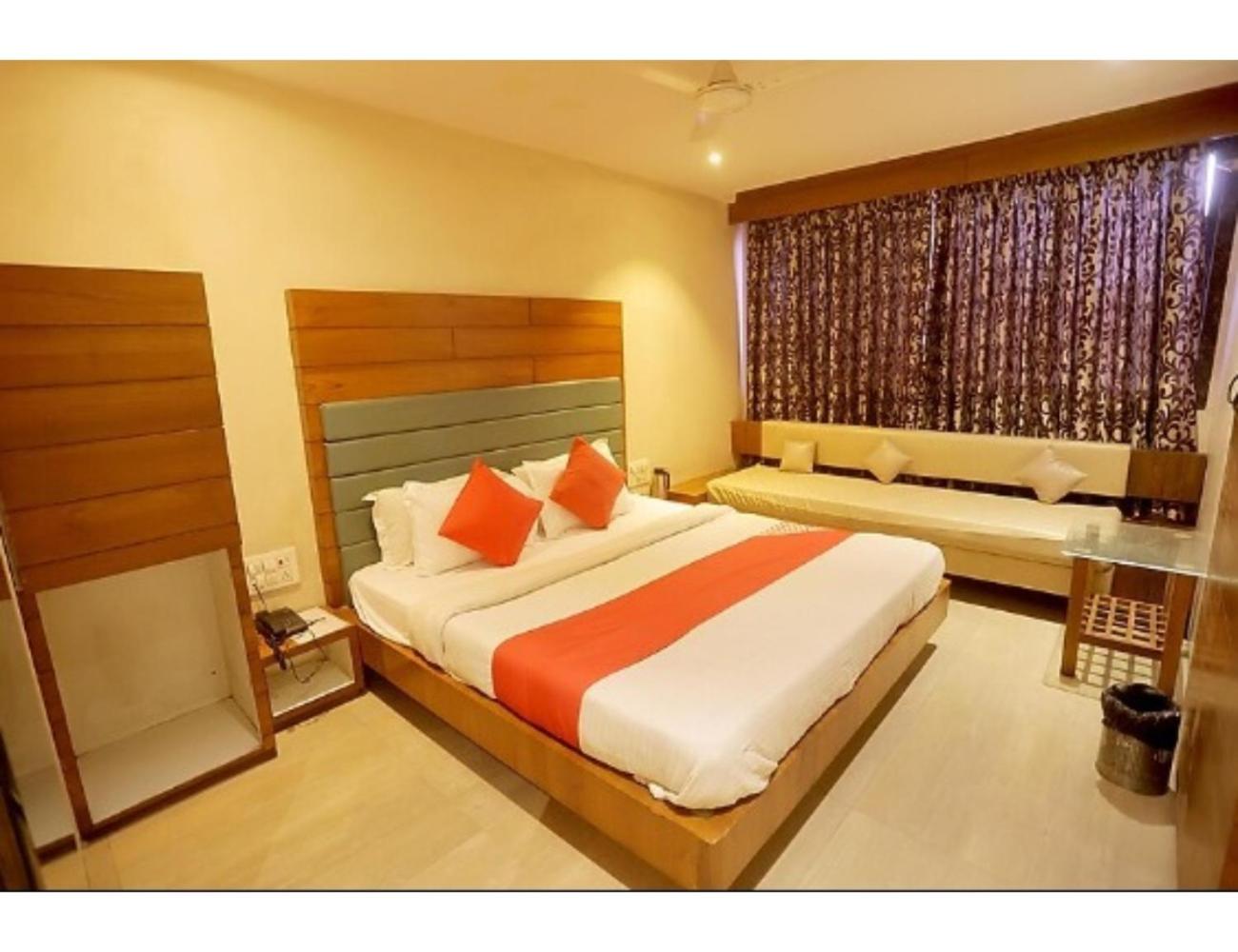 Hotel Relax Inn, Surat, Gujarat