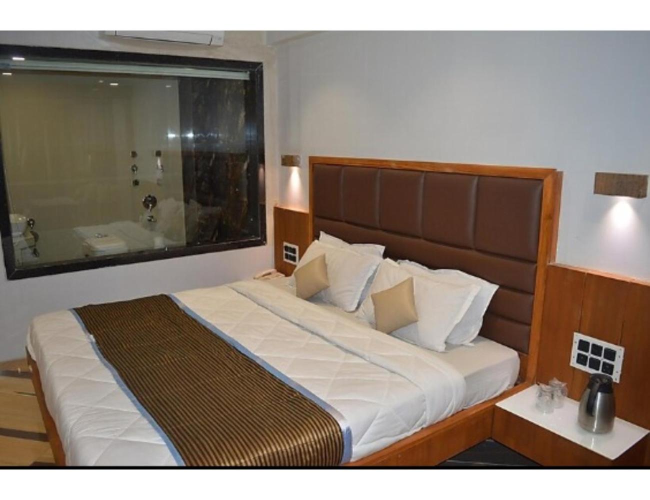 Hotel Relax Inn, Surat, Gujarat