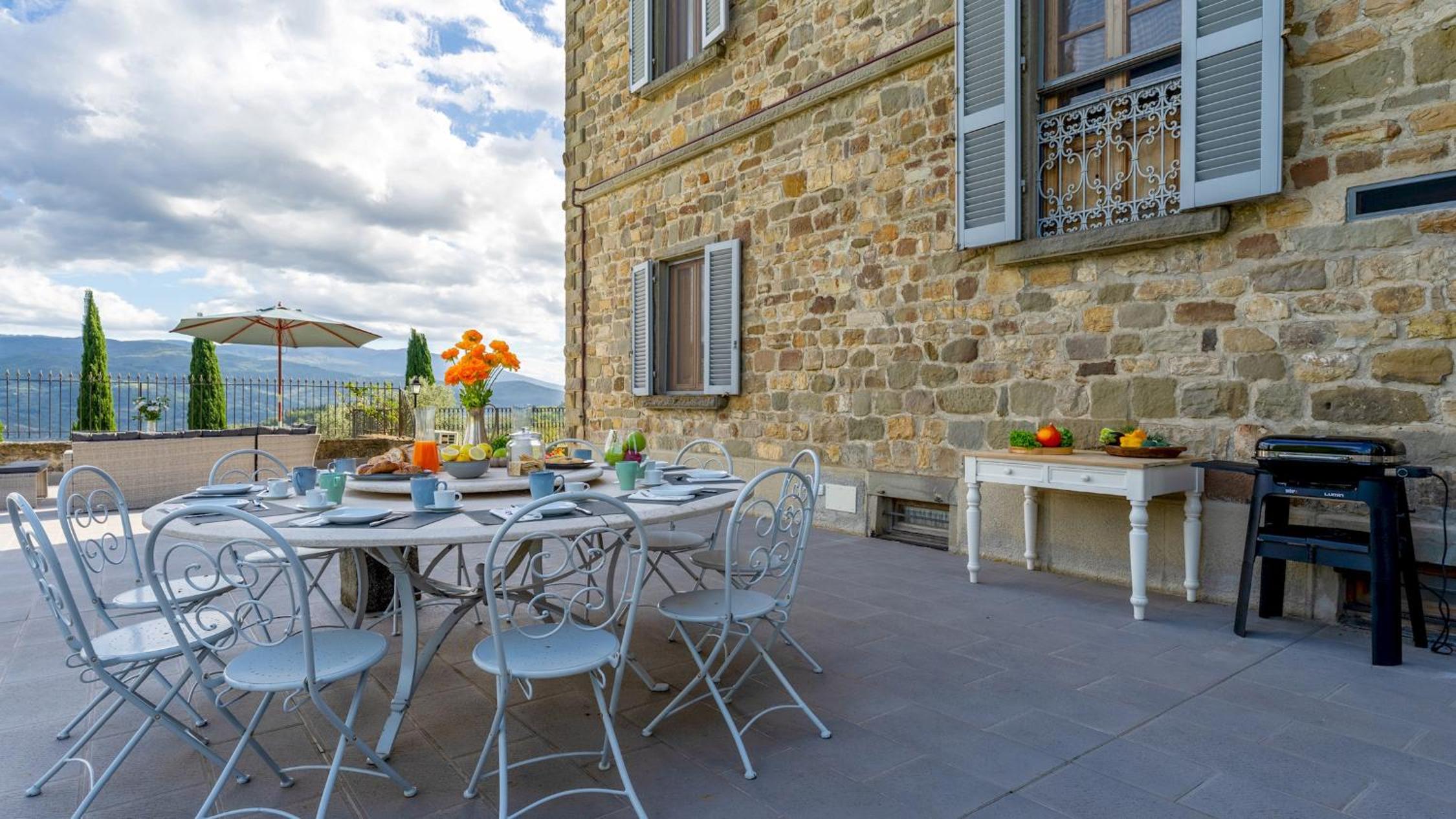 VILLA DE CERCHI 12, Emma Villas