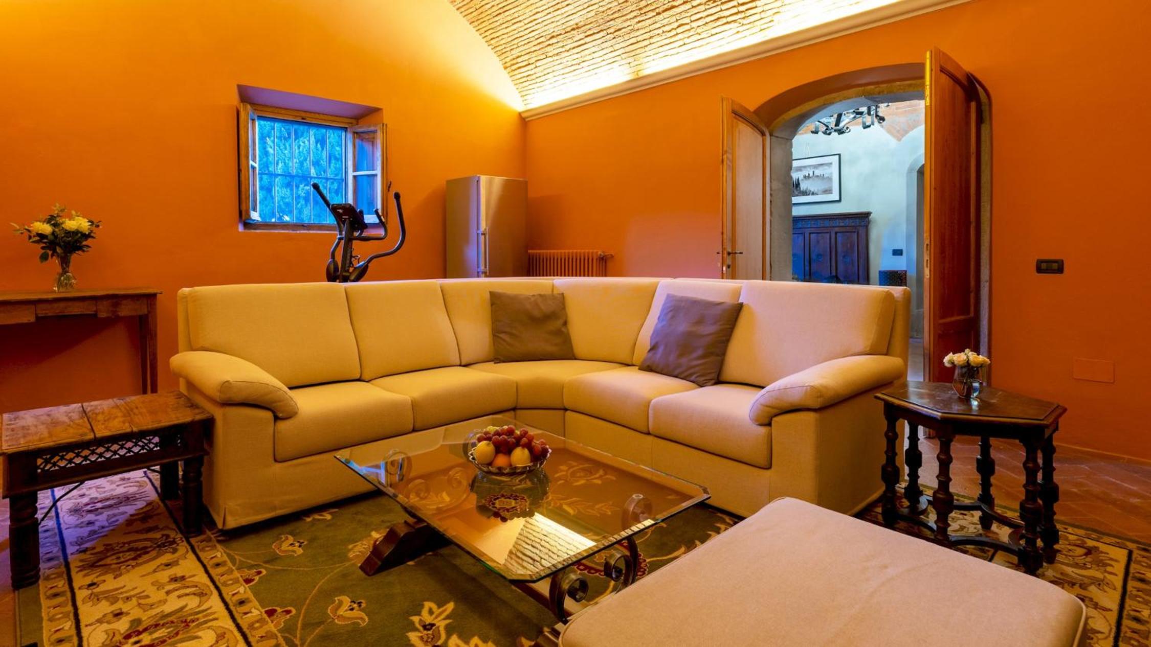 VILLA DE CERCHI 12, Emma Villas
