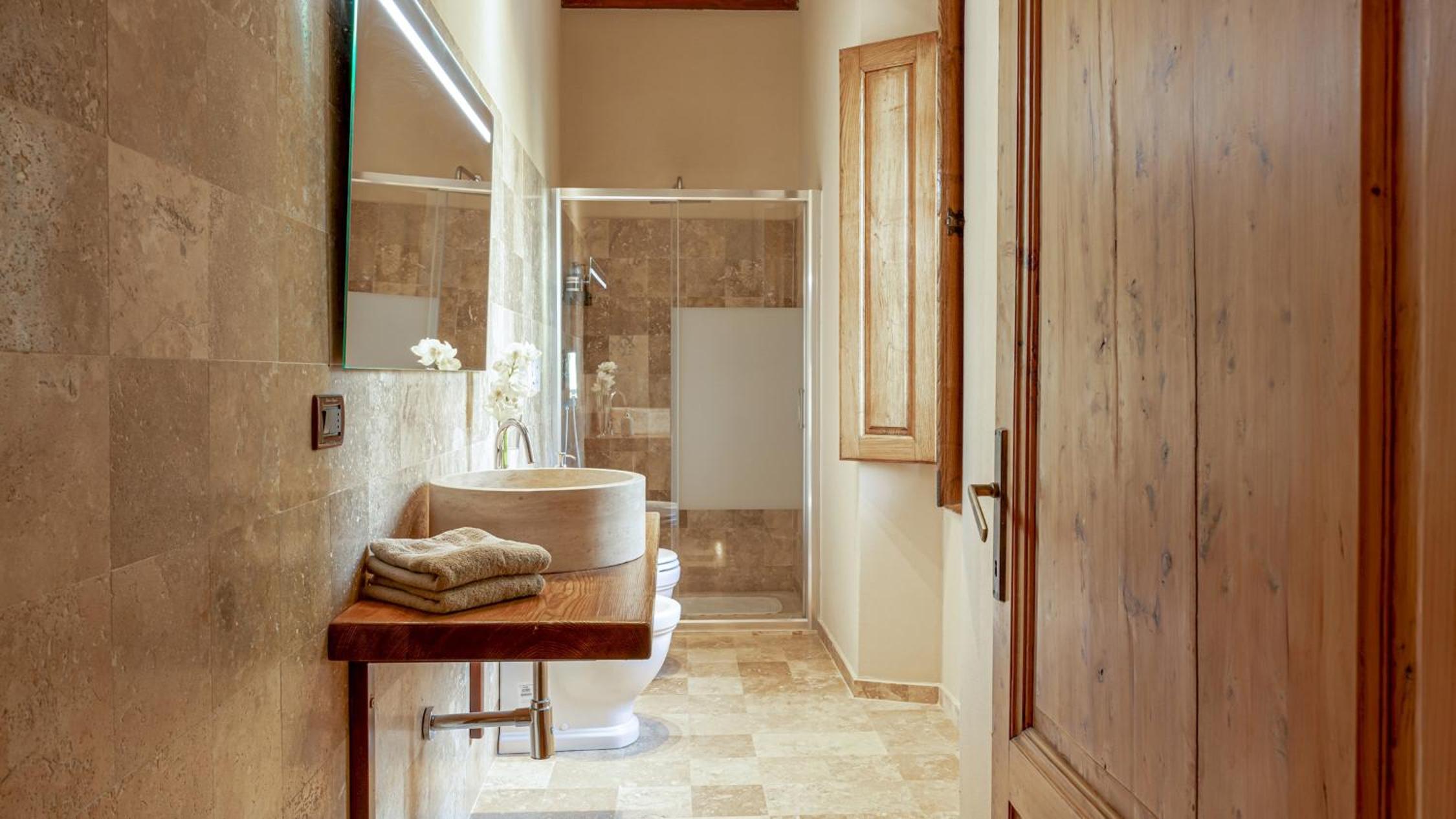 VILLA DE CERCHI 12, Emma Villas