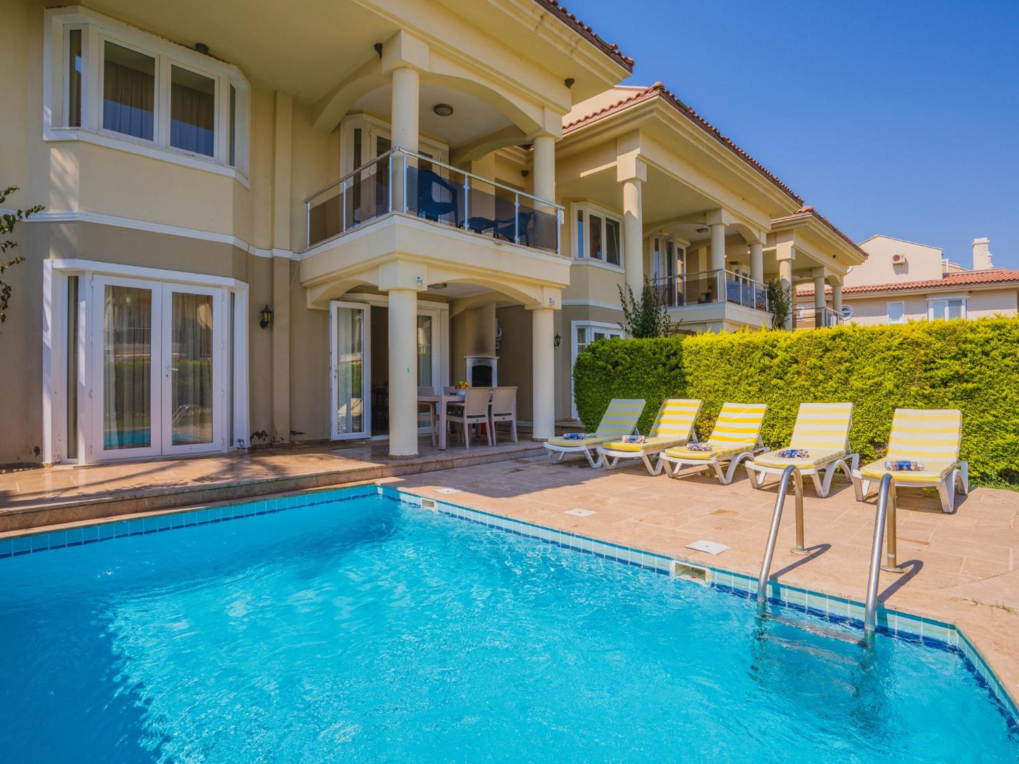 Sunset Beach Villas and Apartments - Image 246