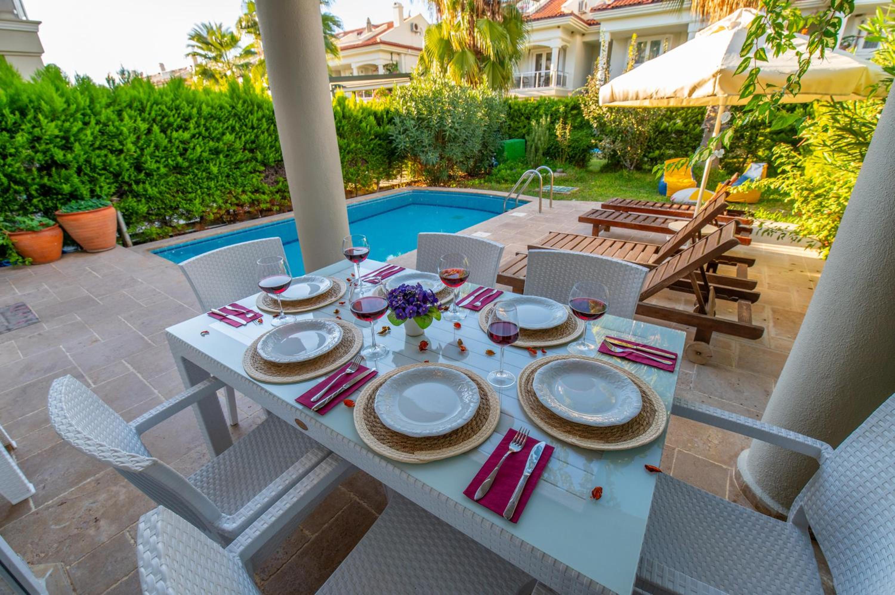 Sunset Beach Villas and Apartments - Image 5