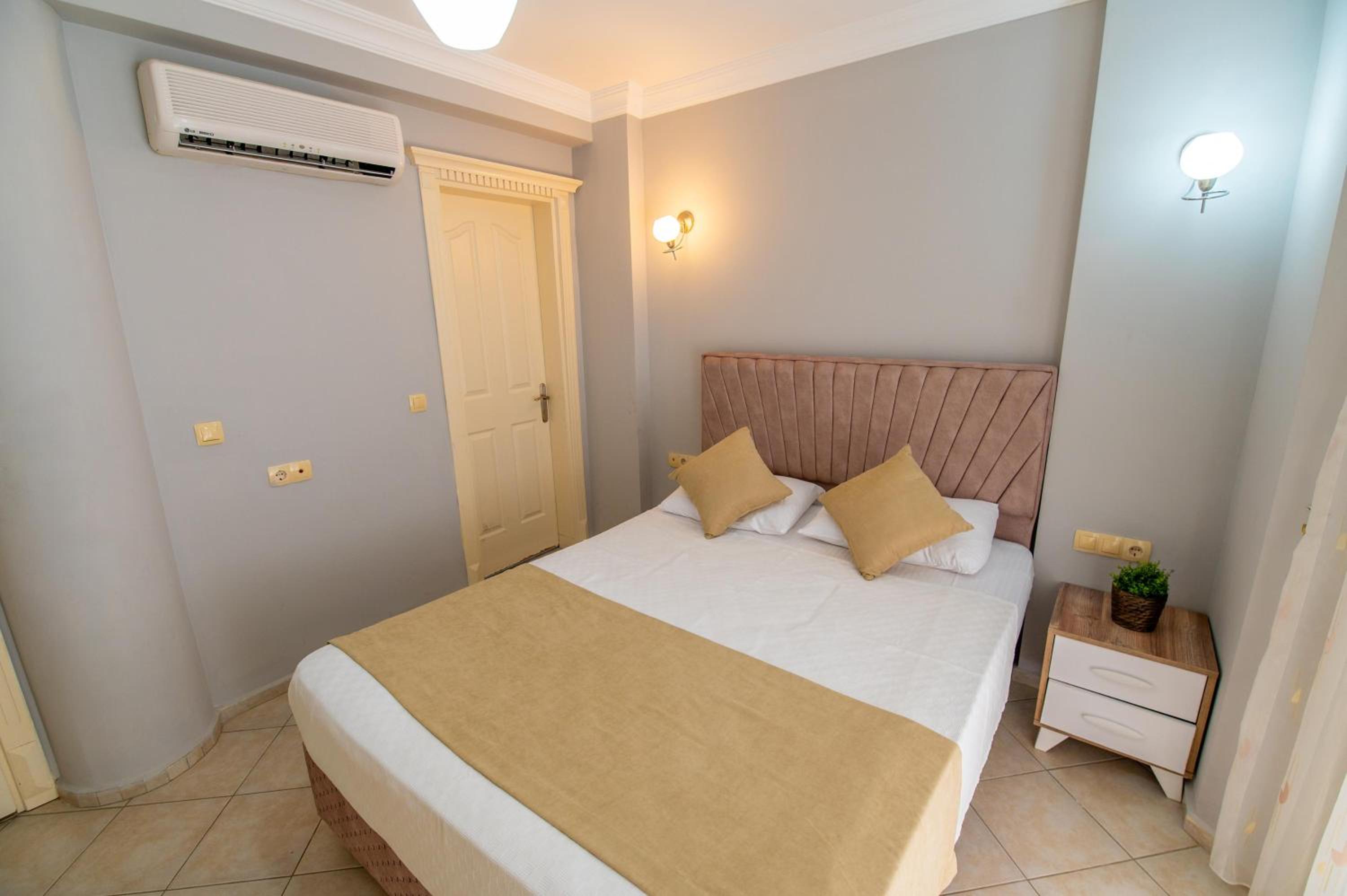 Sunset Beach Villas and Apartments - Image 62