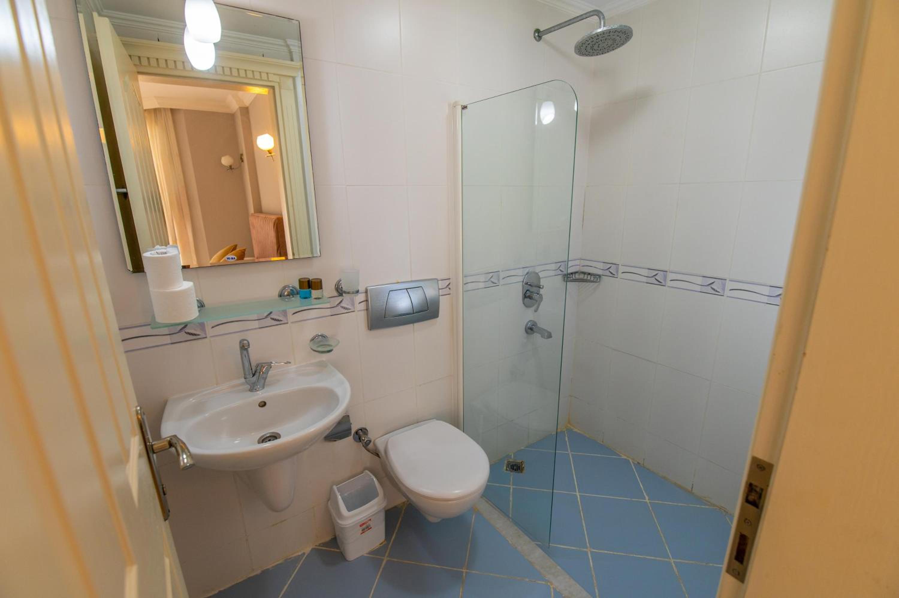 Sunset Beach Villas and Apartments - Image 229