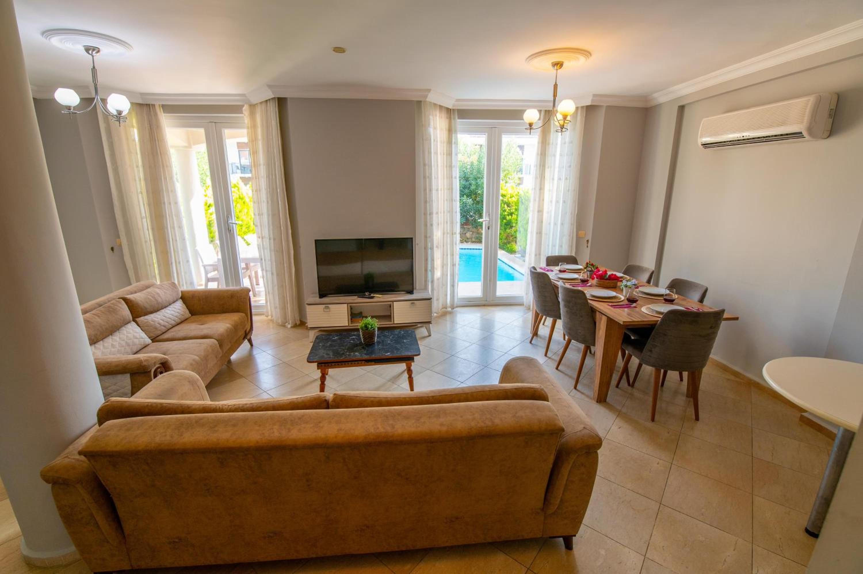 Sunset Beach Villas and Apartments - Image 155