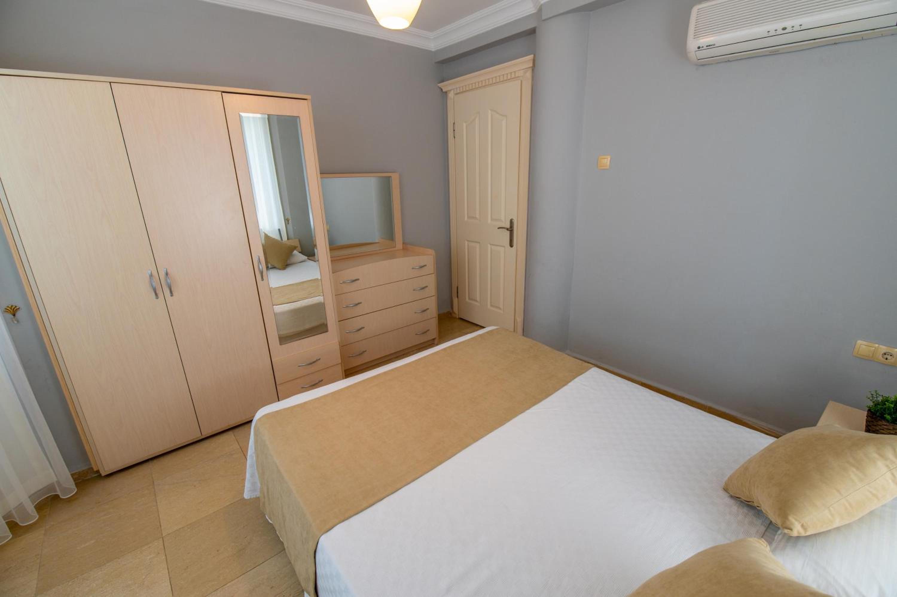 Sunset Beach Villas and Apartments - Image 215