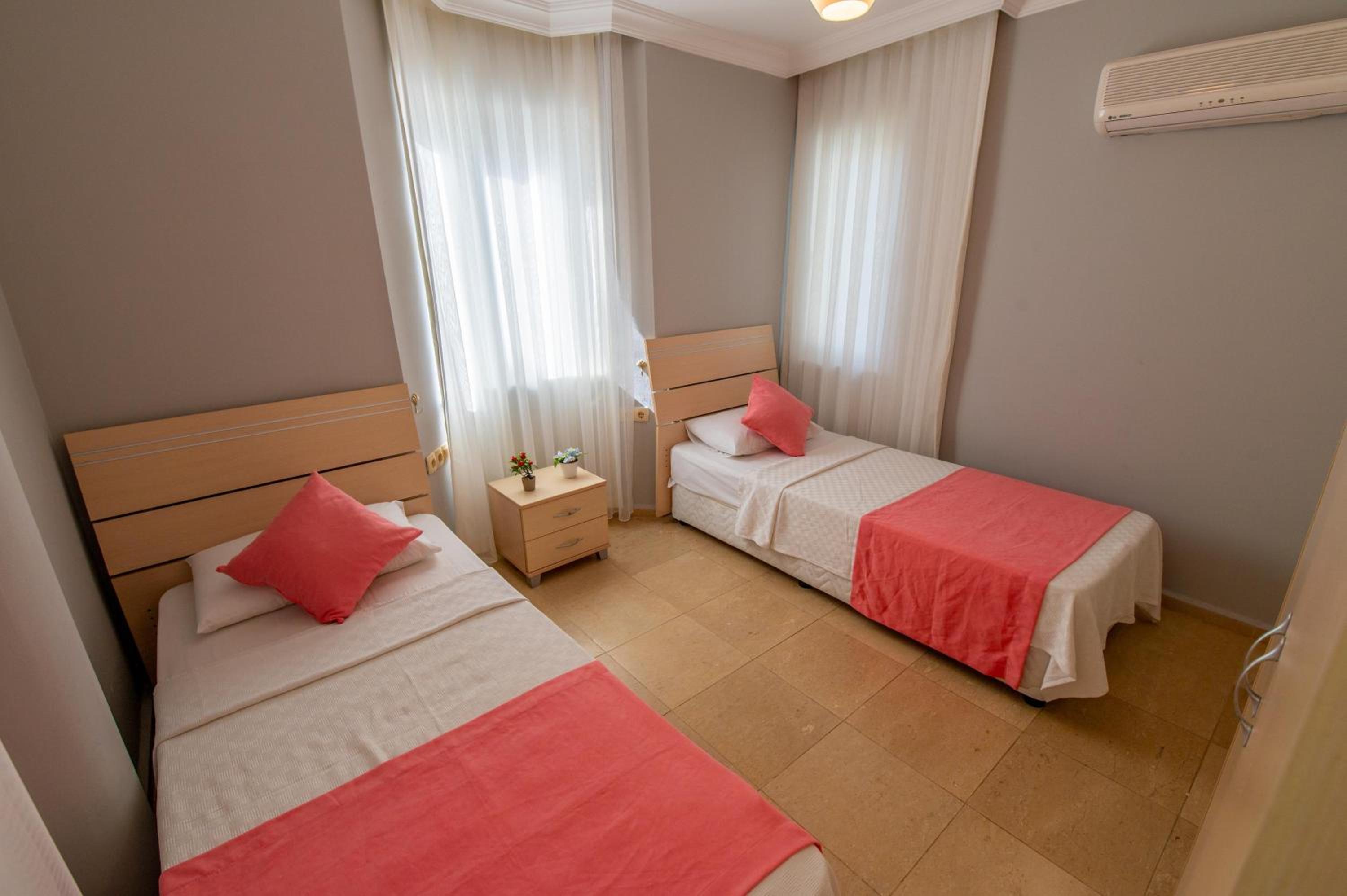 Sunset Beach Villas and Apartments - Image 212