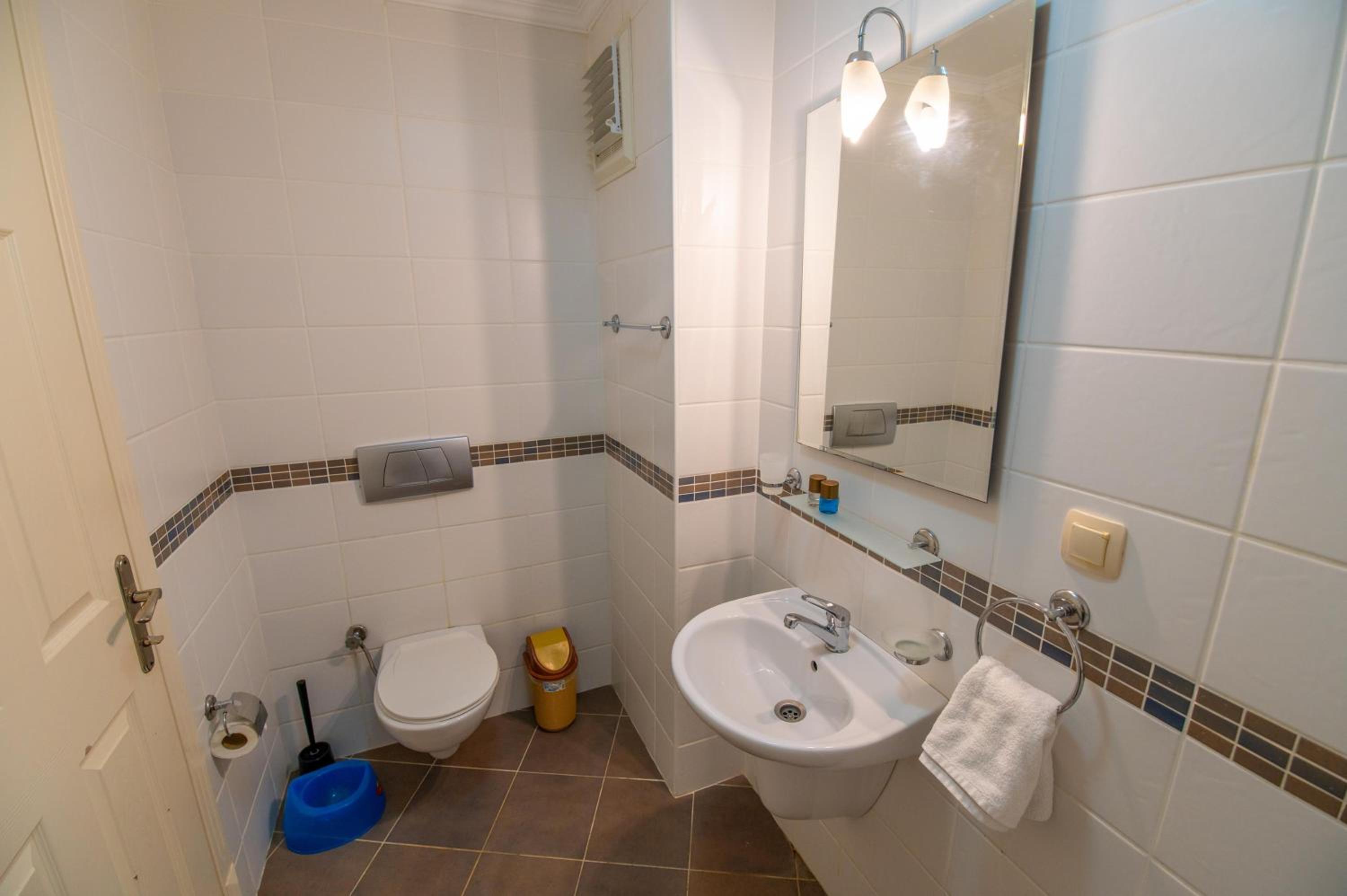 Sunset Beach Villas and Apartments - Image 220