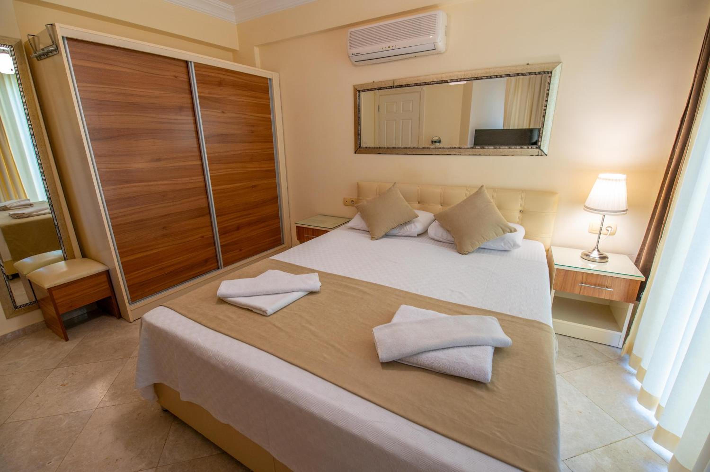 Sunset Beach Villas and Apartments - Image 211