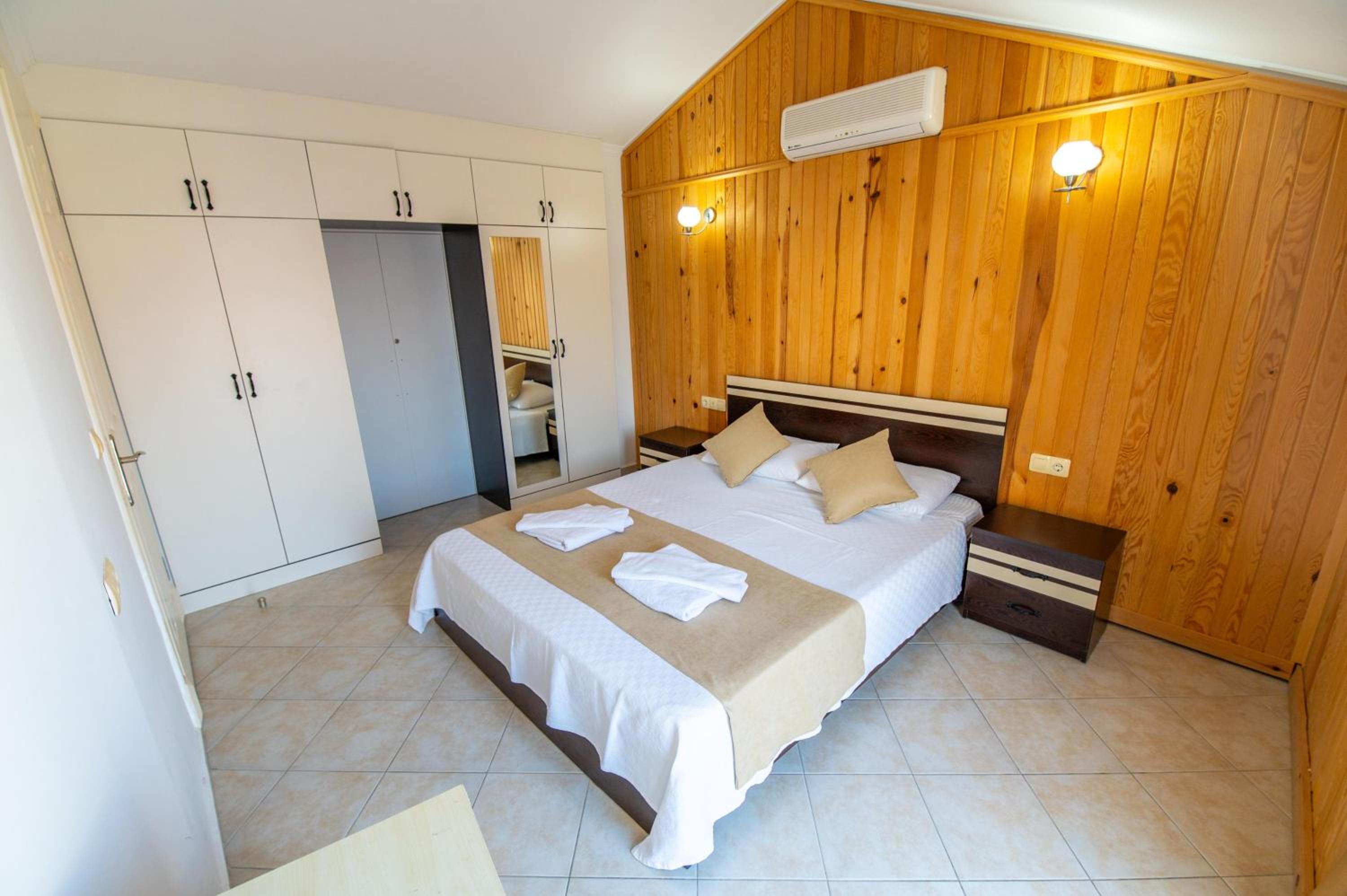 Sunset Beach Villas and Apartments - Image 55