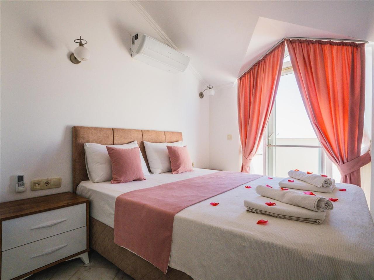 Sunset Beach Villas and Apartments - Image 73