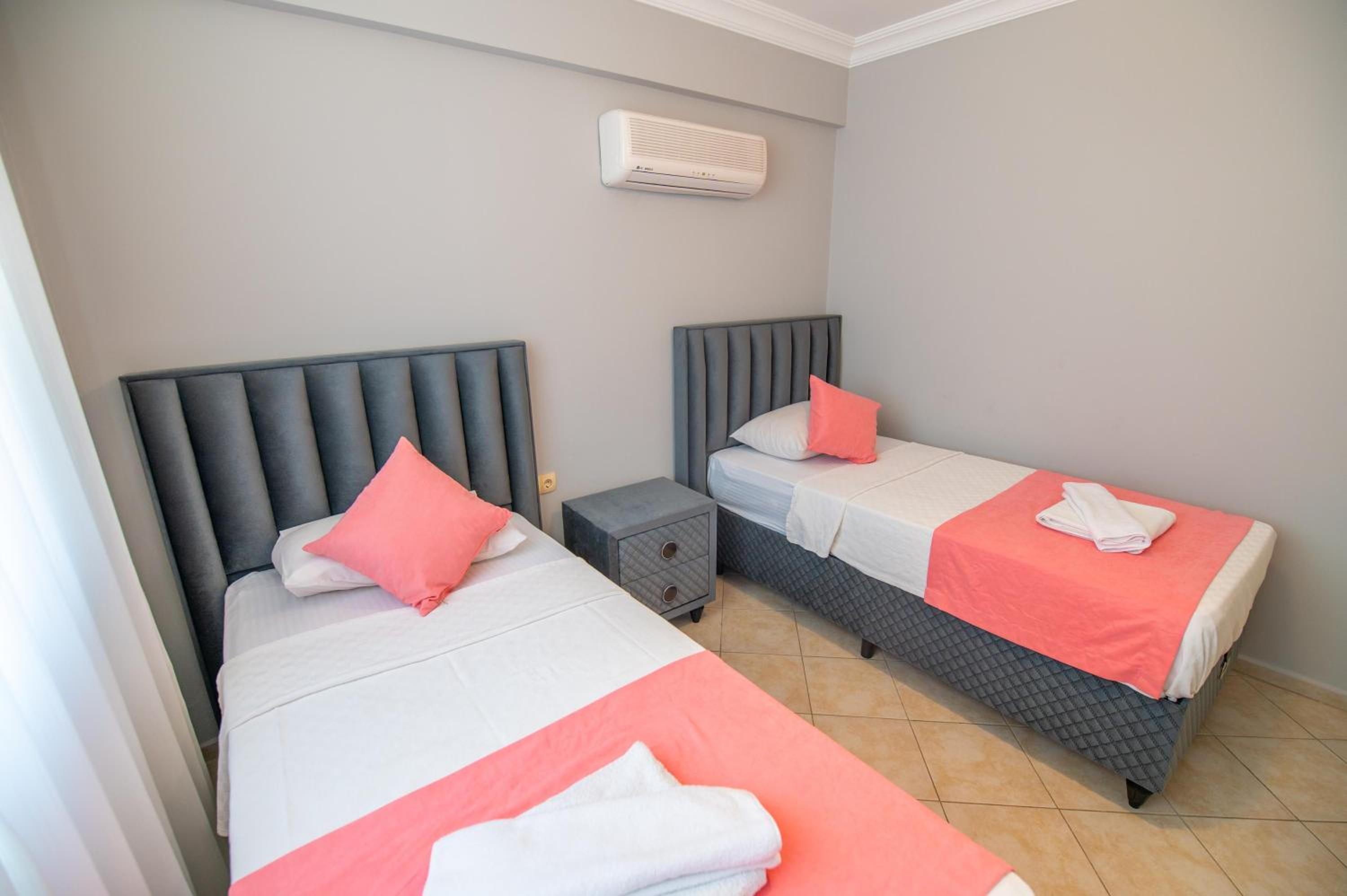 Sunset Beach Villas and Apartments - Image 77