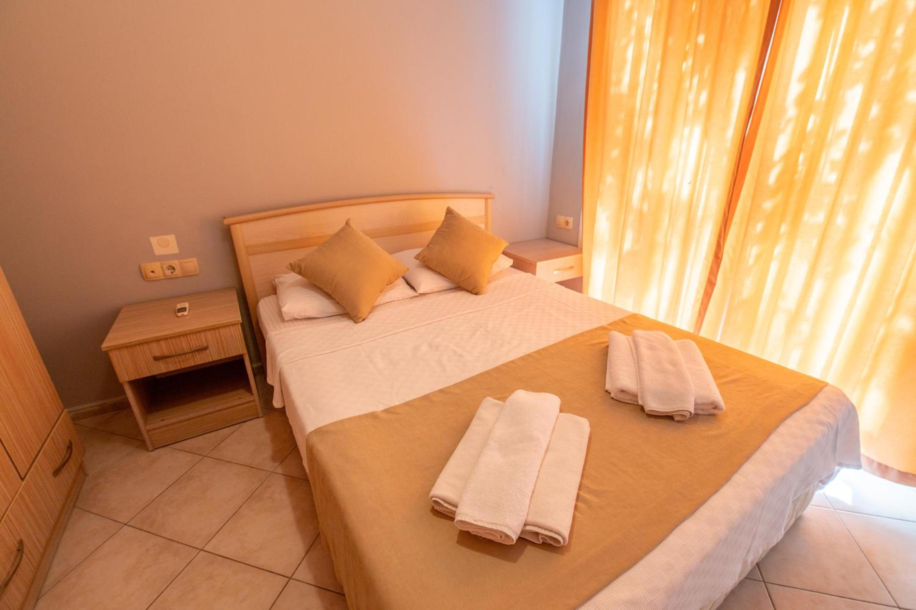 Sunset Beach Villas and Apartments - Image 90