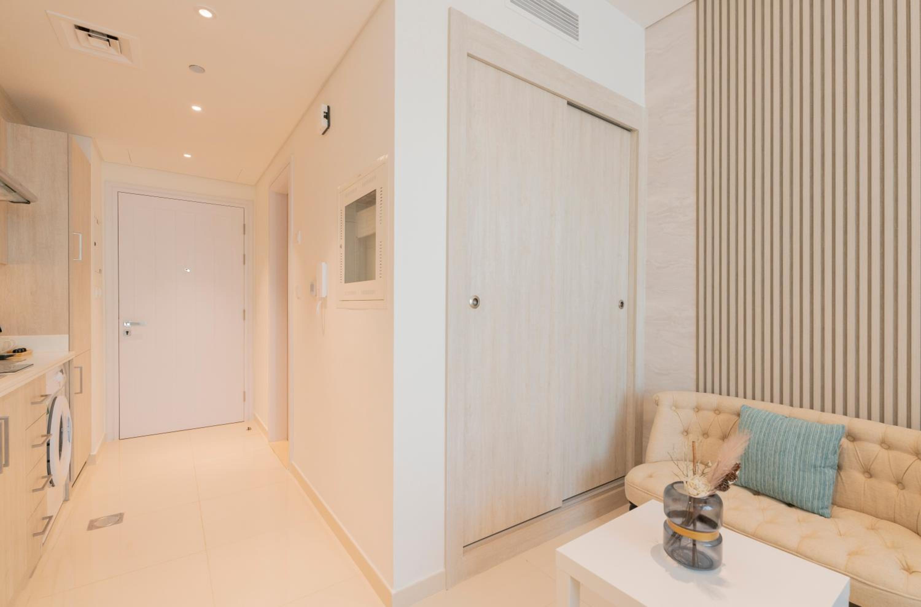 Luxury Studio, Seven Palm Residence-Palm Jumeirah