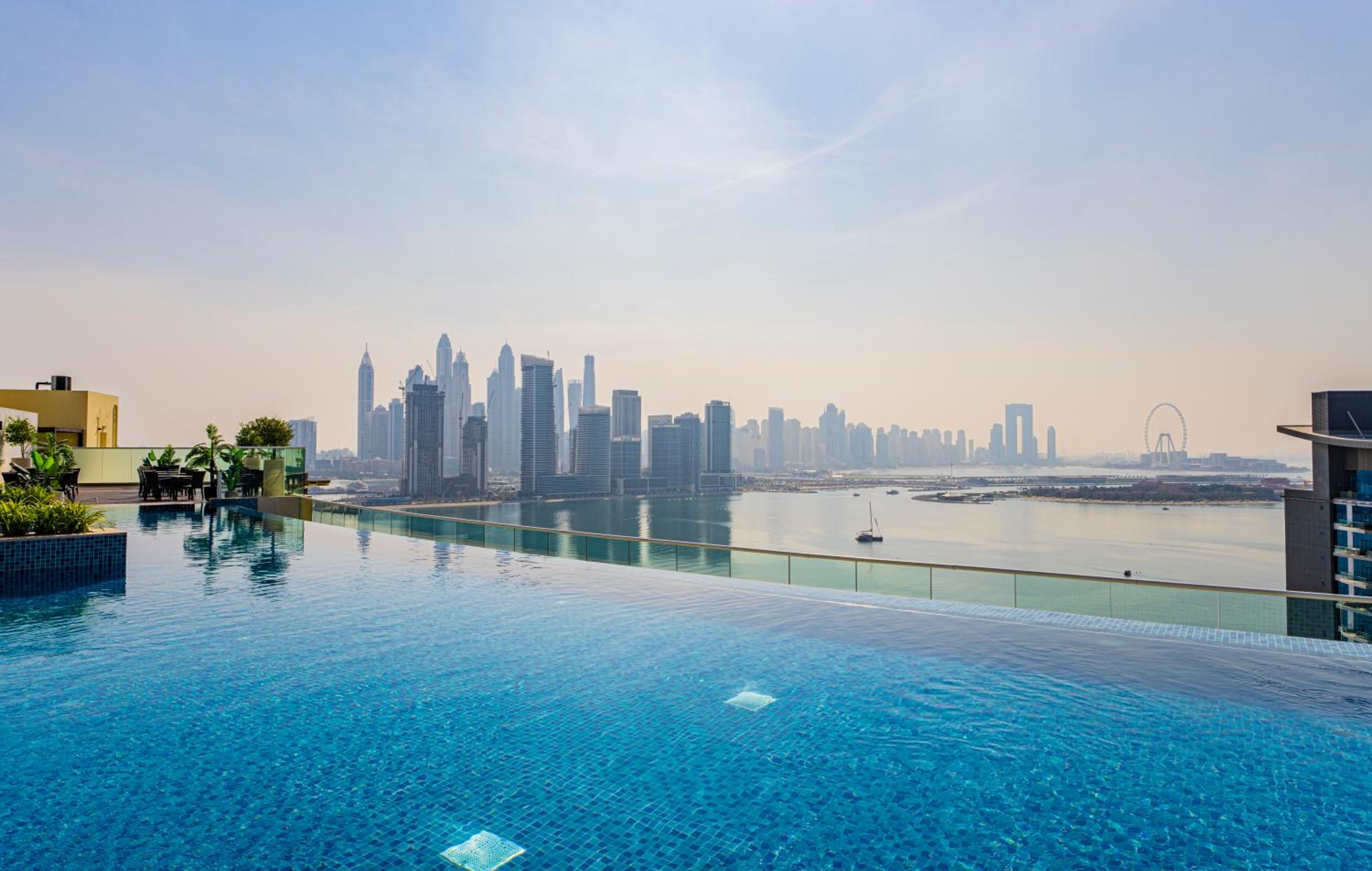 Luxury Studio, Seven Palm Residence-Palm Jumeirah