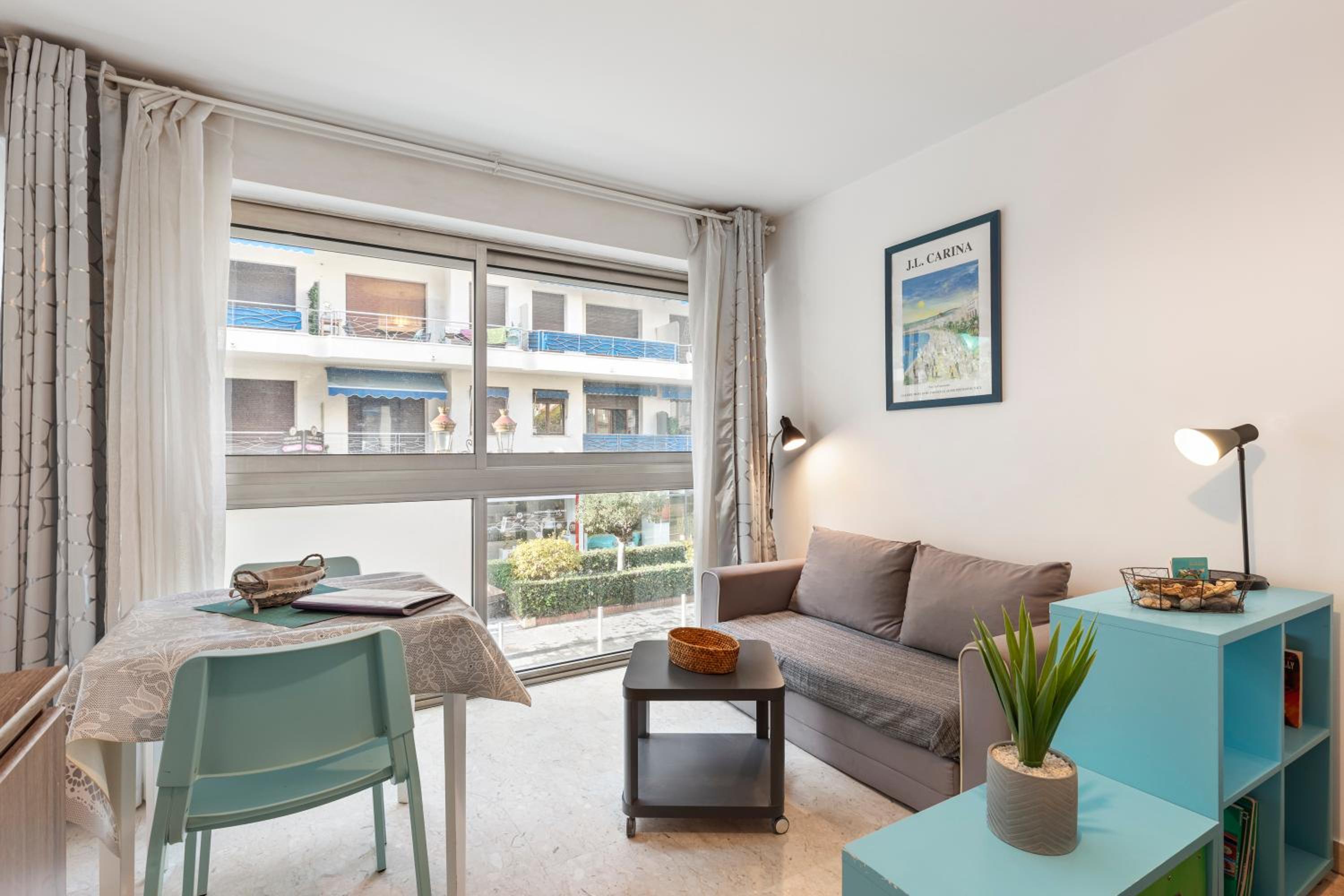 Studio Massenet Five stars holiday house view 5
