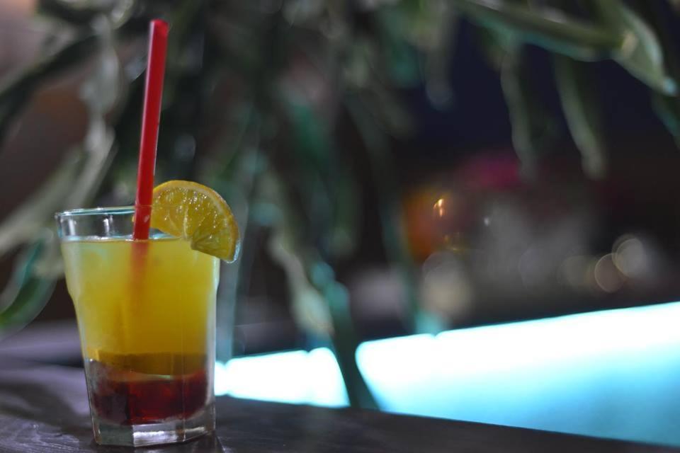 bar