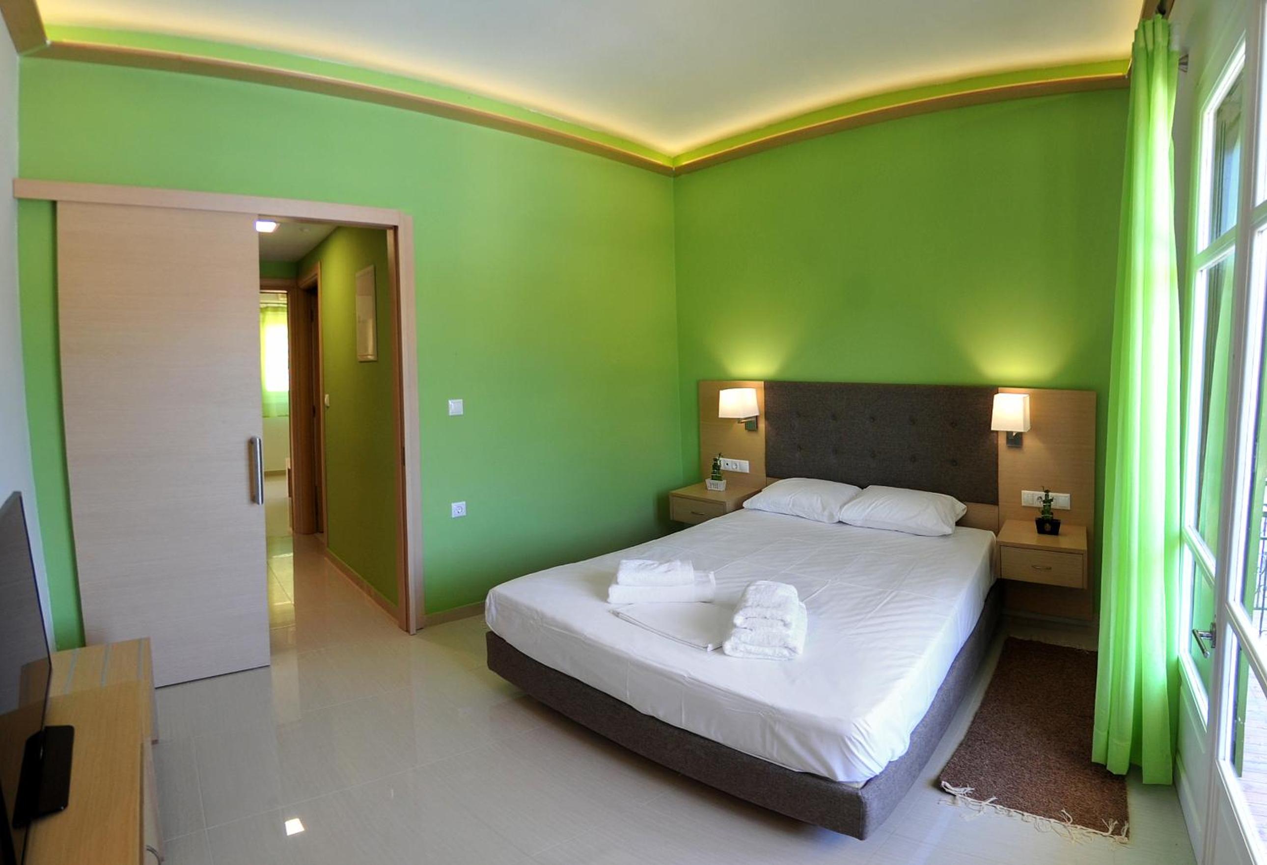 Vliho Bay Suites & Apartments