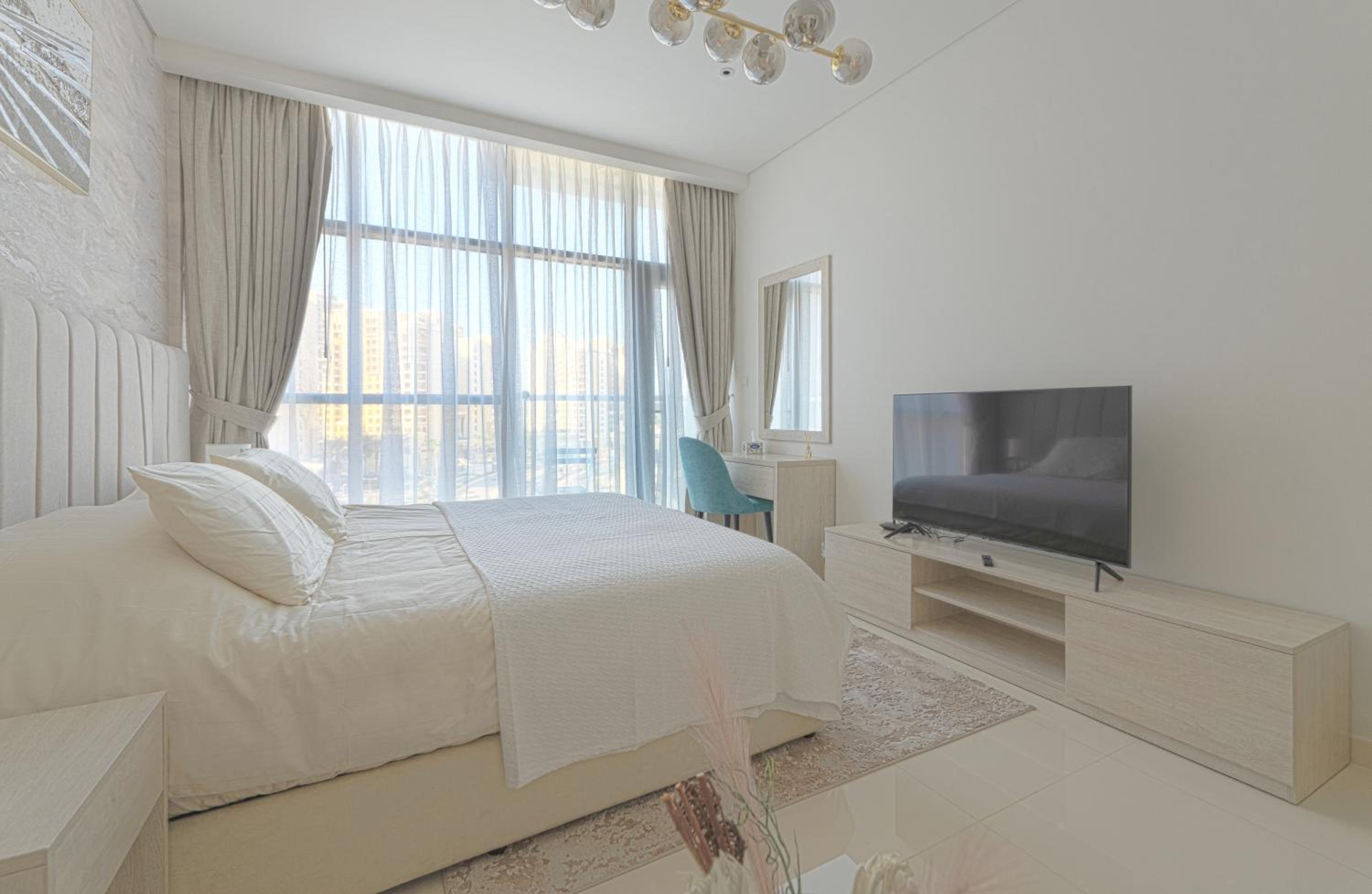 Luxury Studio, Seven Palm Residence-Palm Jumeirah