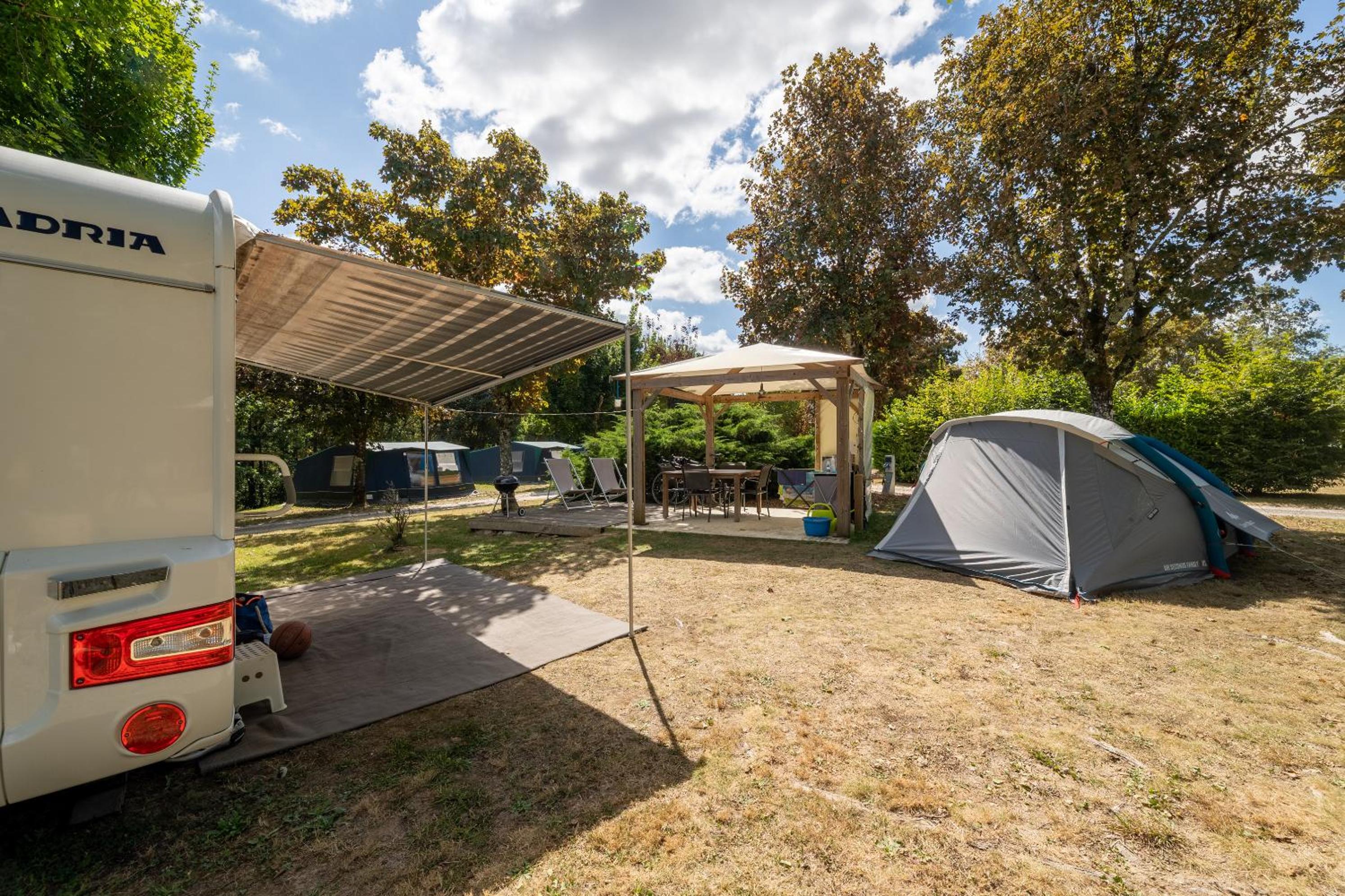 Camping les Gorges du Chambon view 5