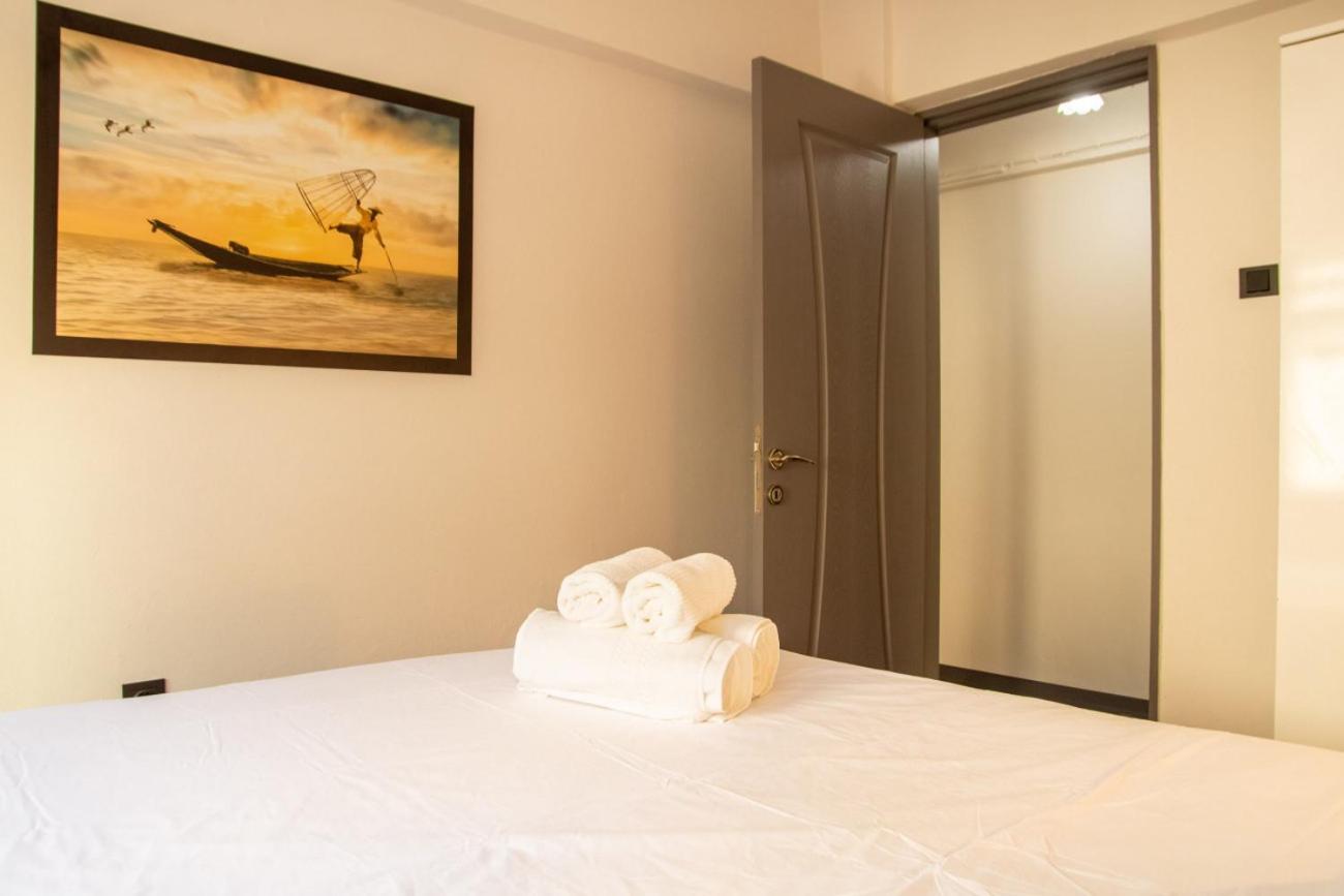 Vibrant and Central Flat near Kordon in Alsancak view 2