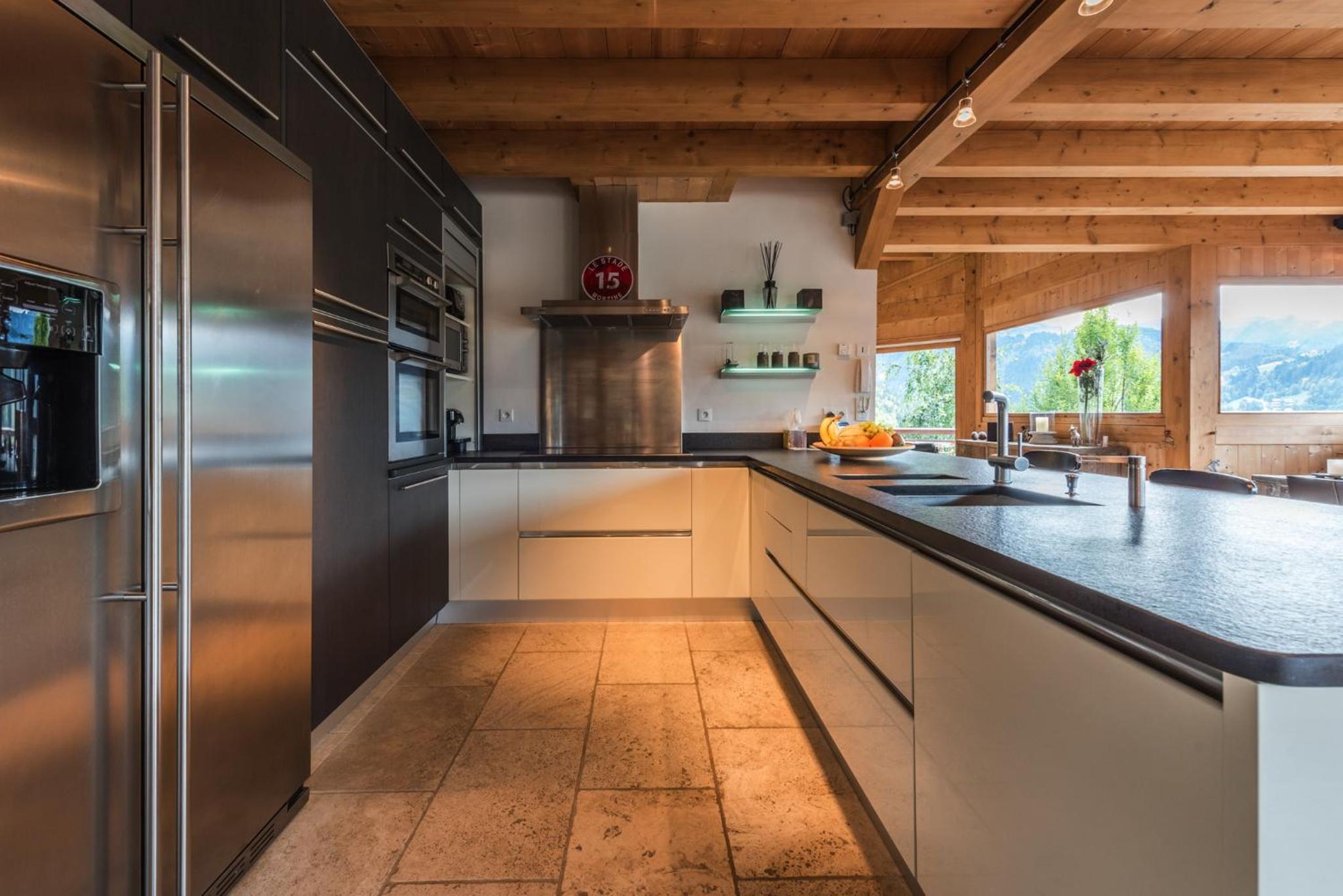 Chalet Omaroo Morzine - by EMERALD STAY