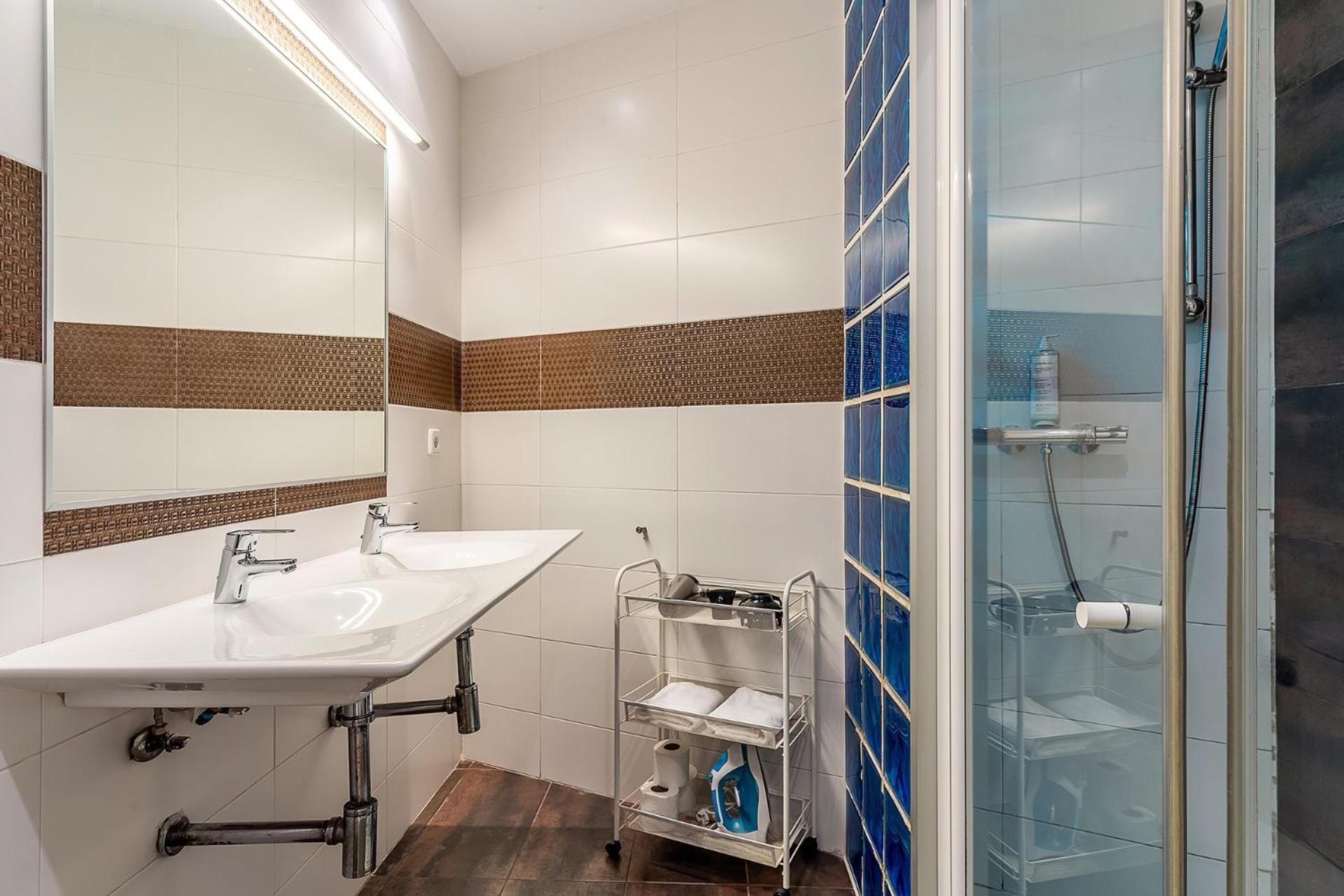 AB Modern Gracia Apartment