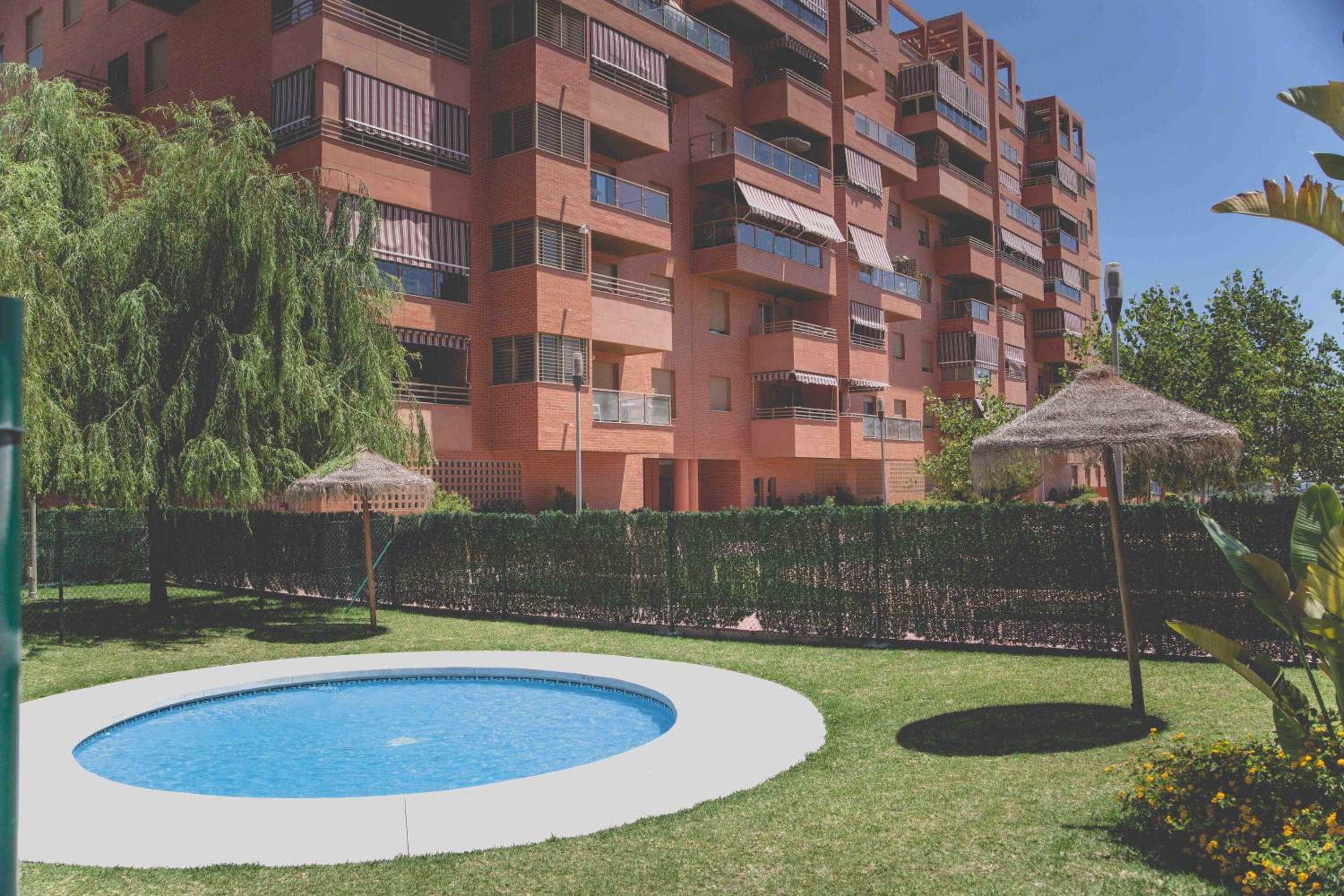 Apartamento Teatinos, Metro, Free Parking & Pool