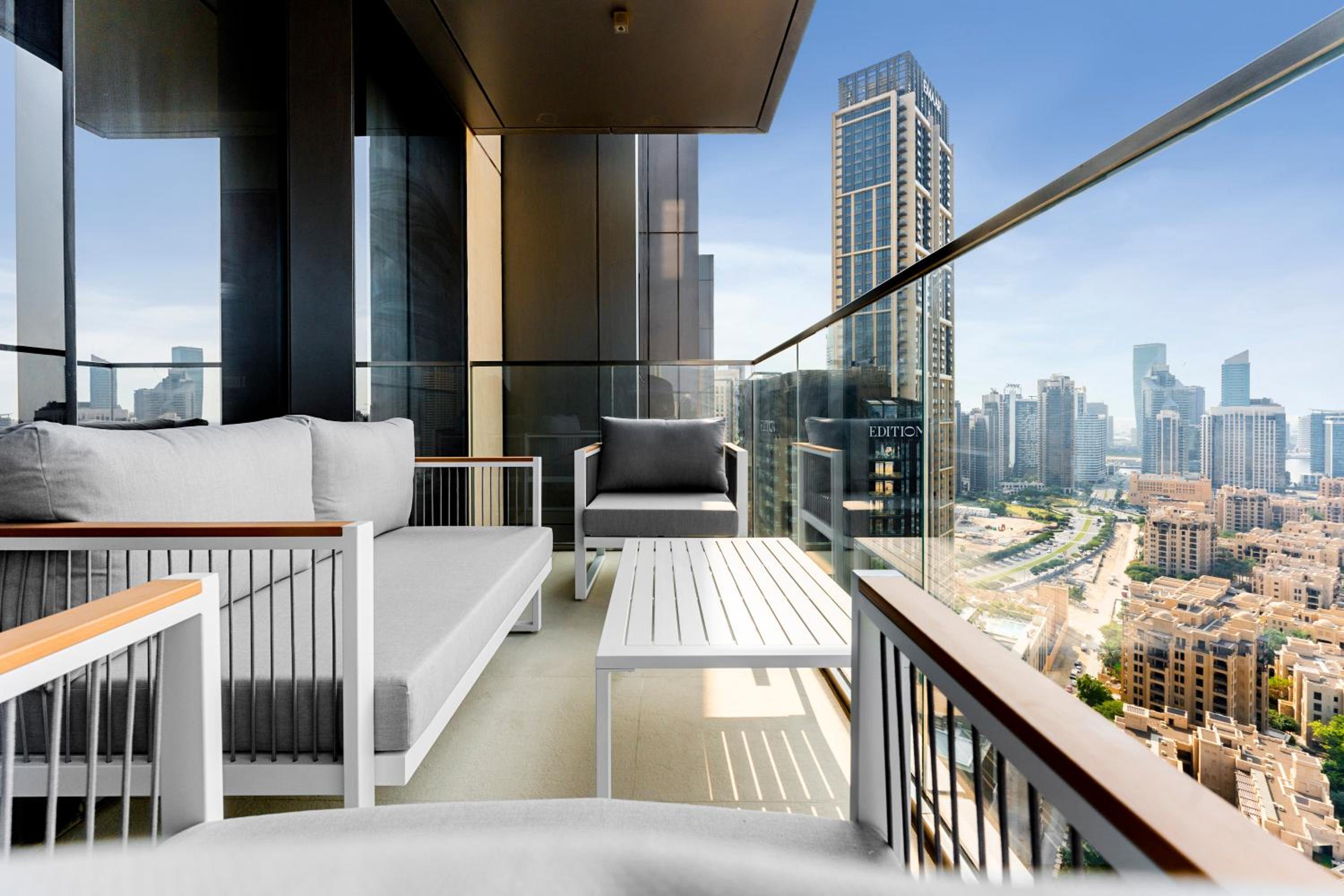 Boulevard Point View