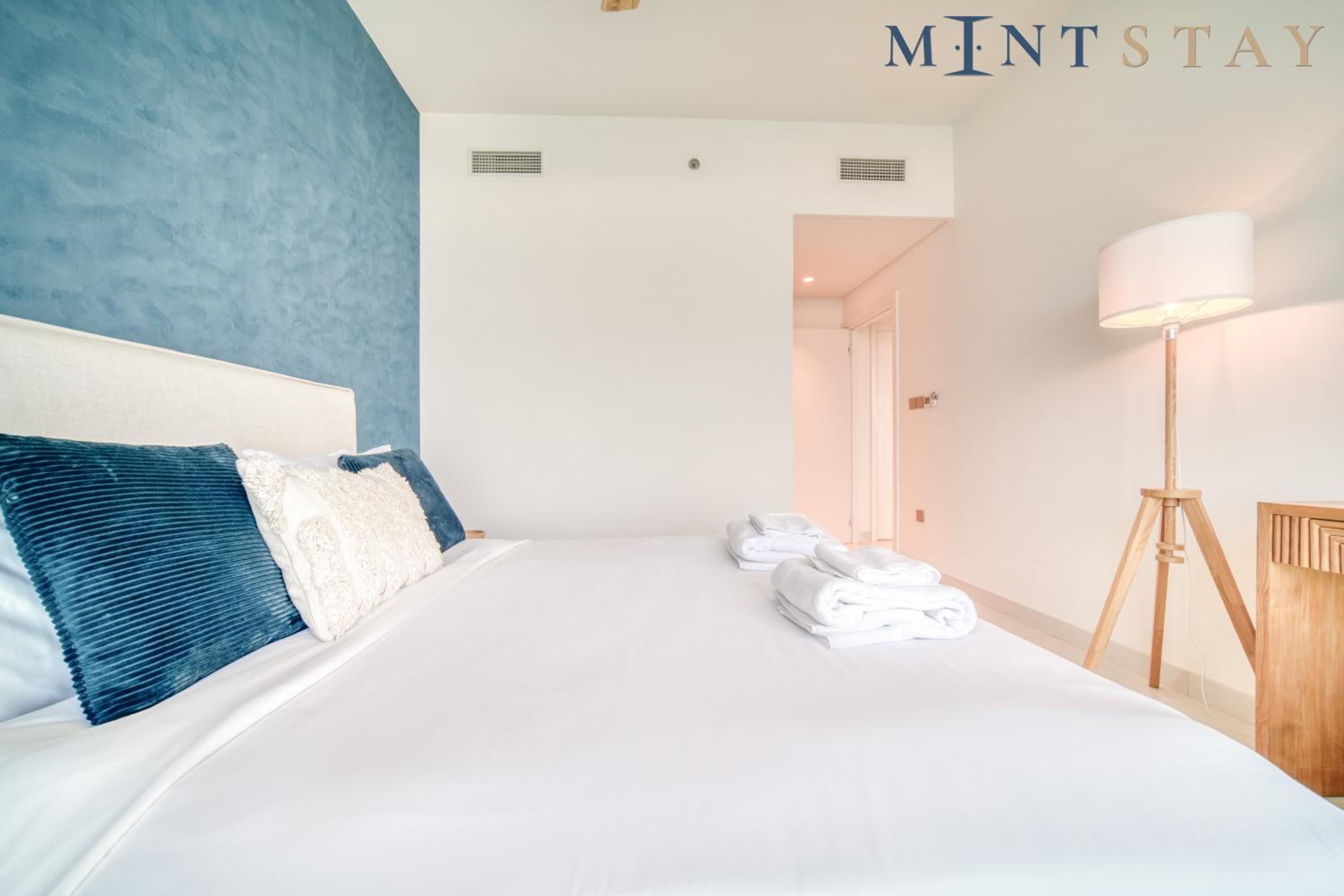 Beach Vista 1 Emaar Beachfront - Mint Stay