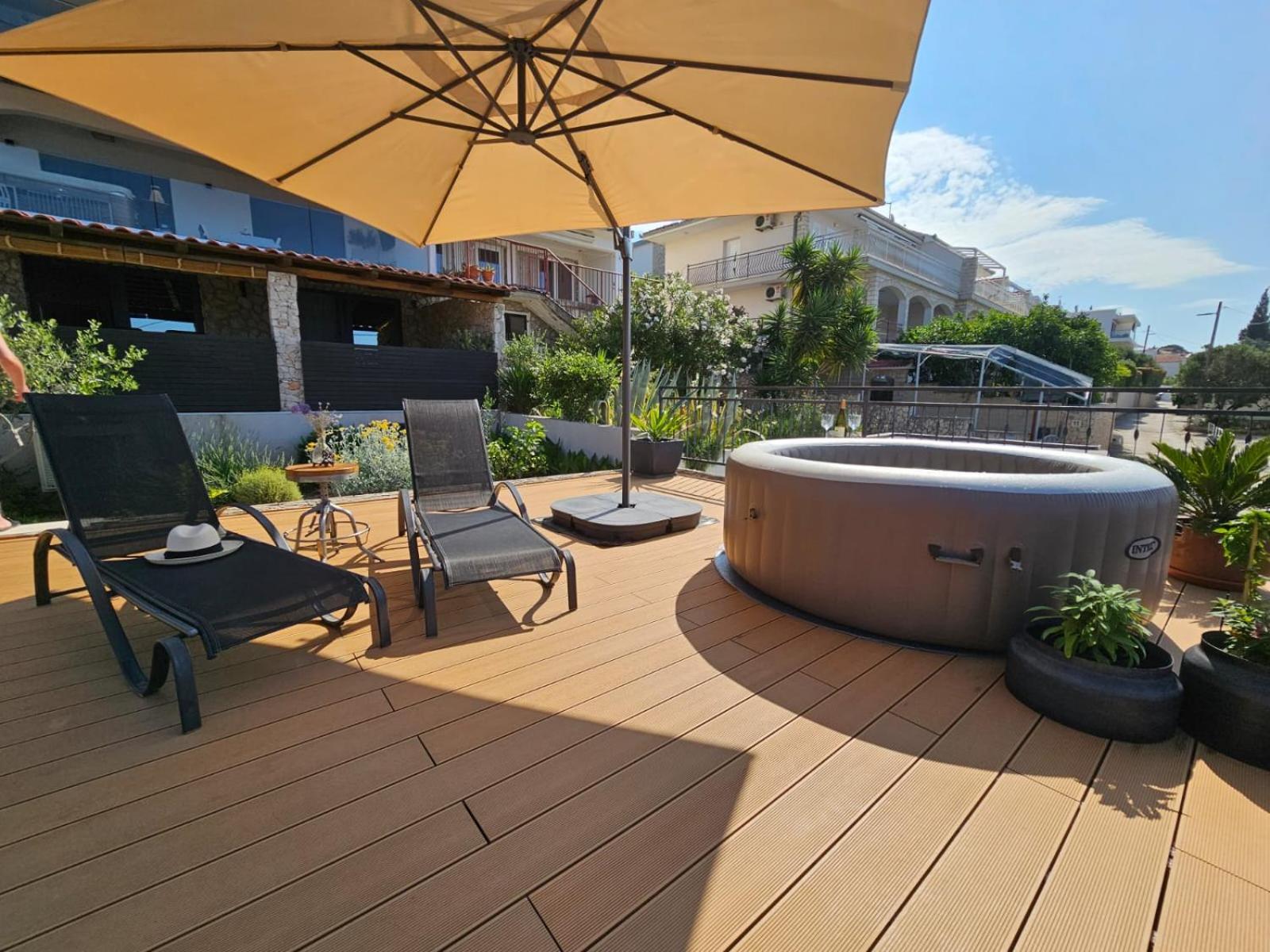 Paradiso Apartment with Private Jacuzzi and Terrace view 5
