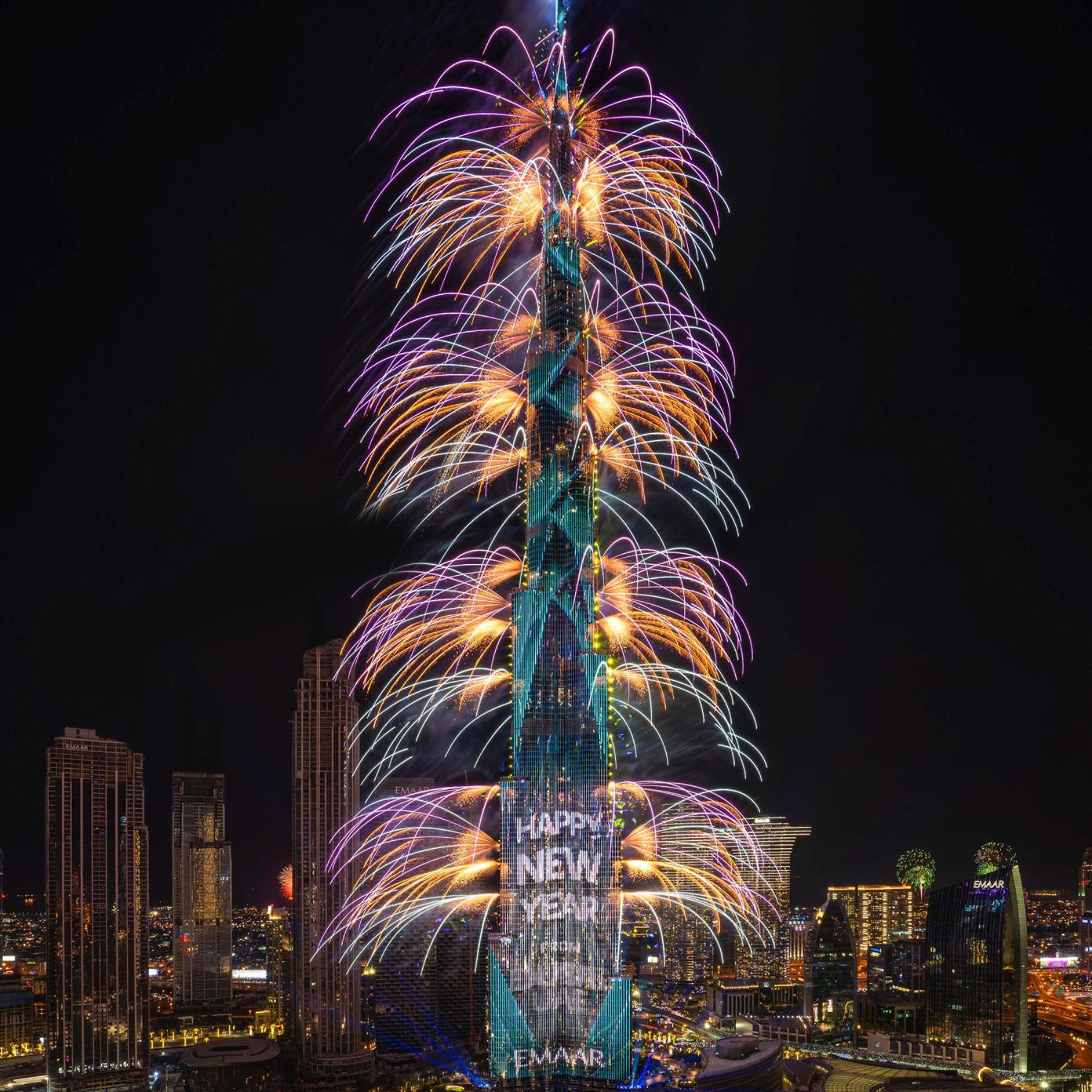 Elegant Apartment with Burj Khalifa View, Downtown