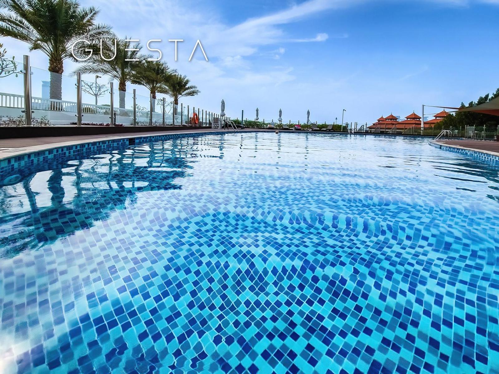 Azizi Mina The Palm, Free beach and pool access