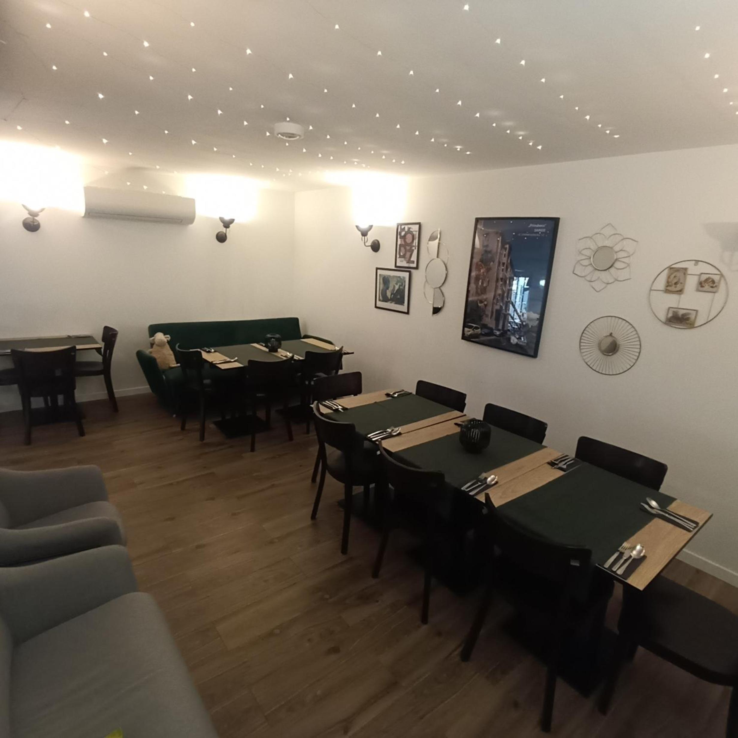 restaurant