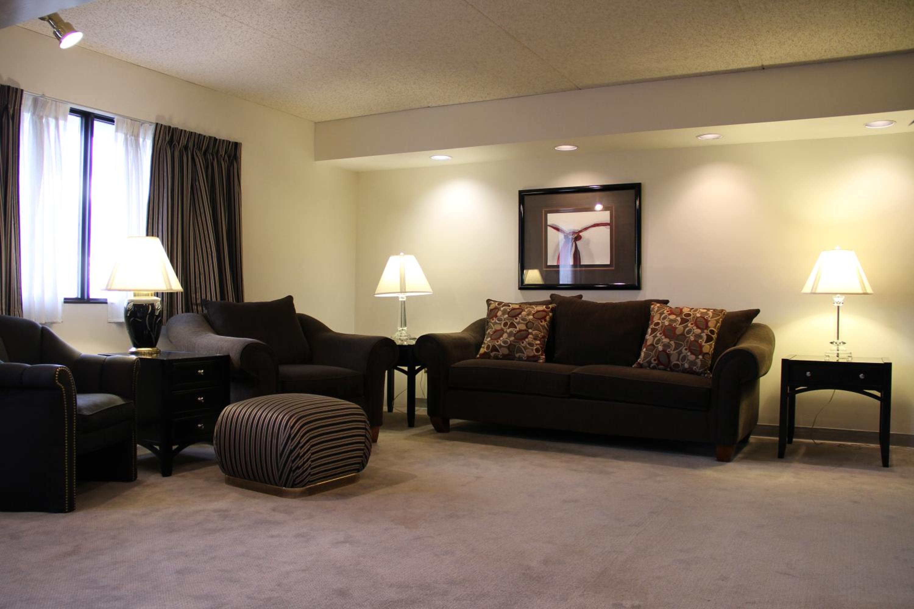 Hagerstown Vacations - Hotel 620 - Property Image 2